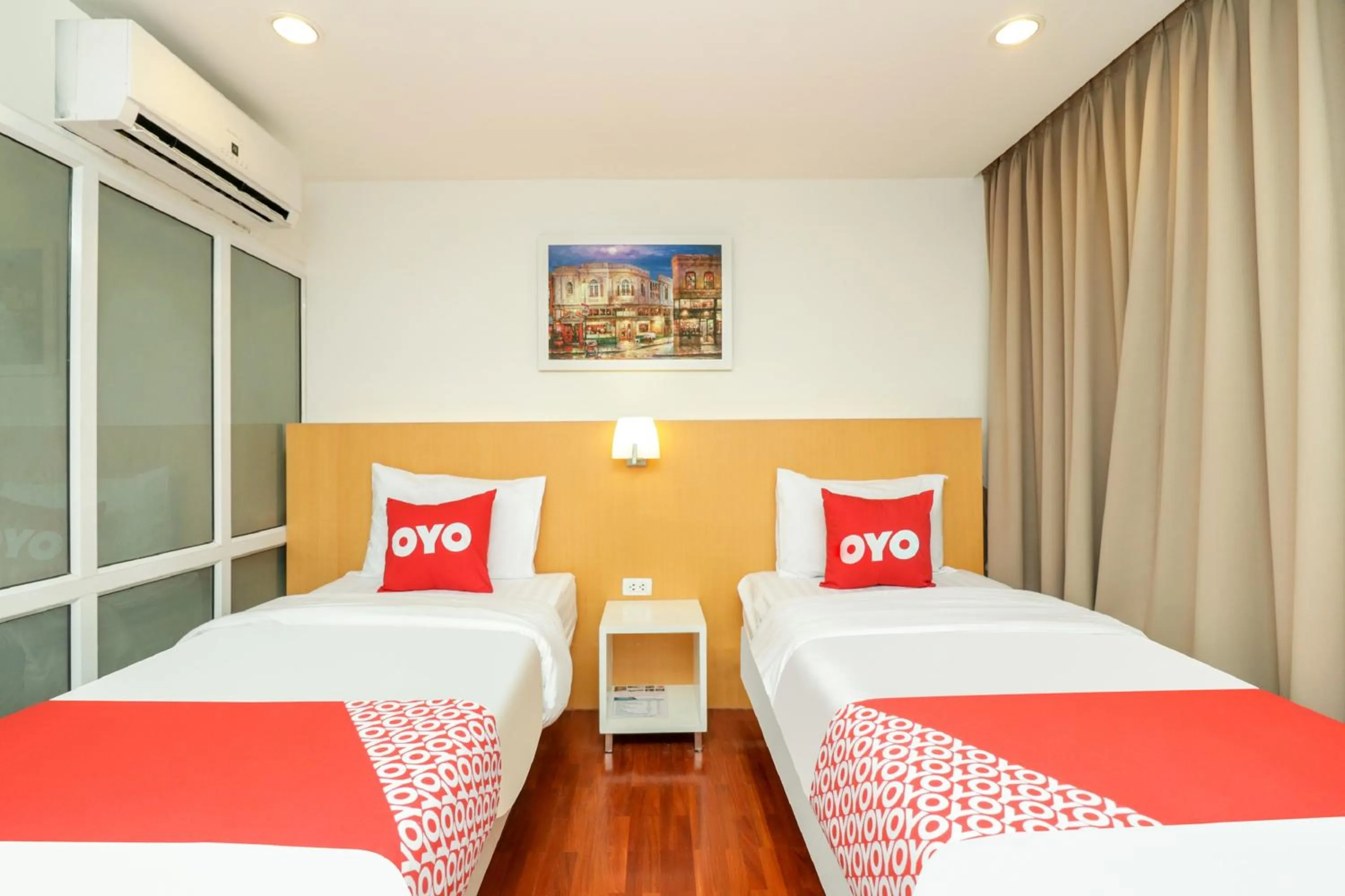 Photo of the whole room in OYO 225 Premier Place Bangkok