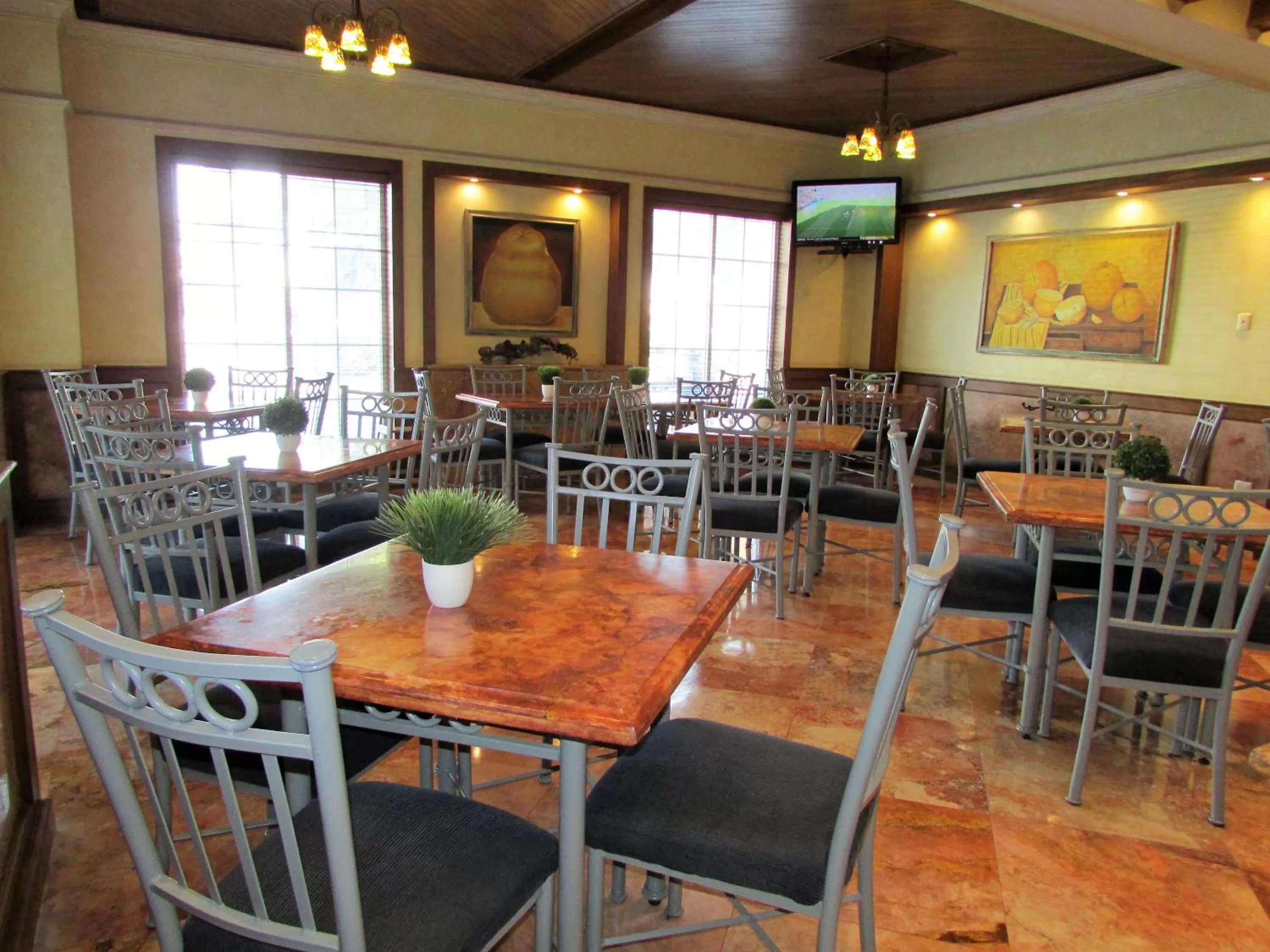 Breakfast in Best Western Hotel Posada Del Rio Express