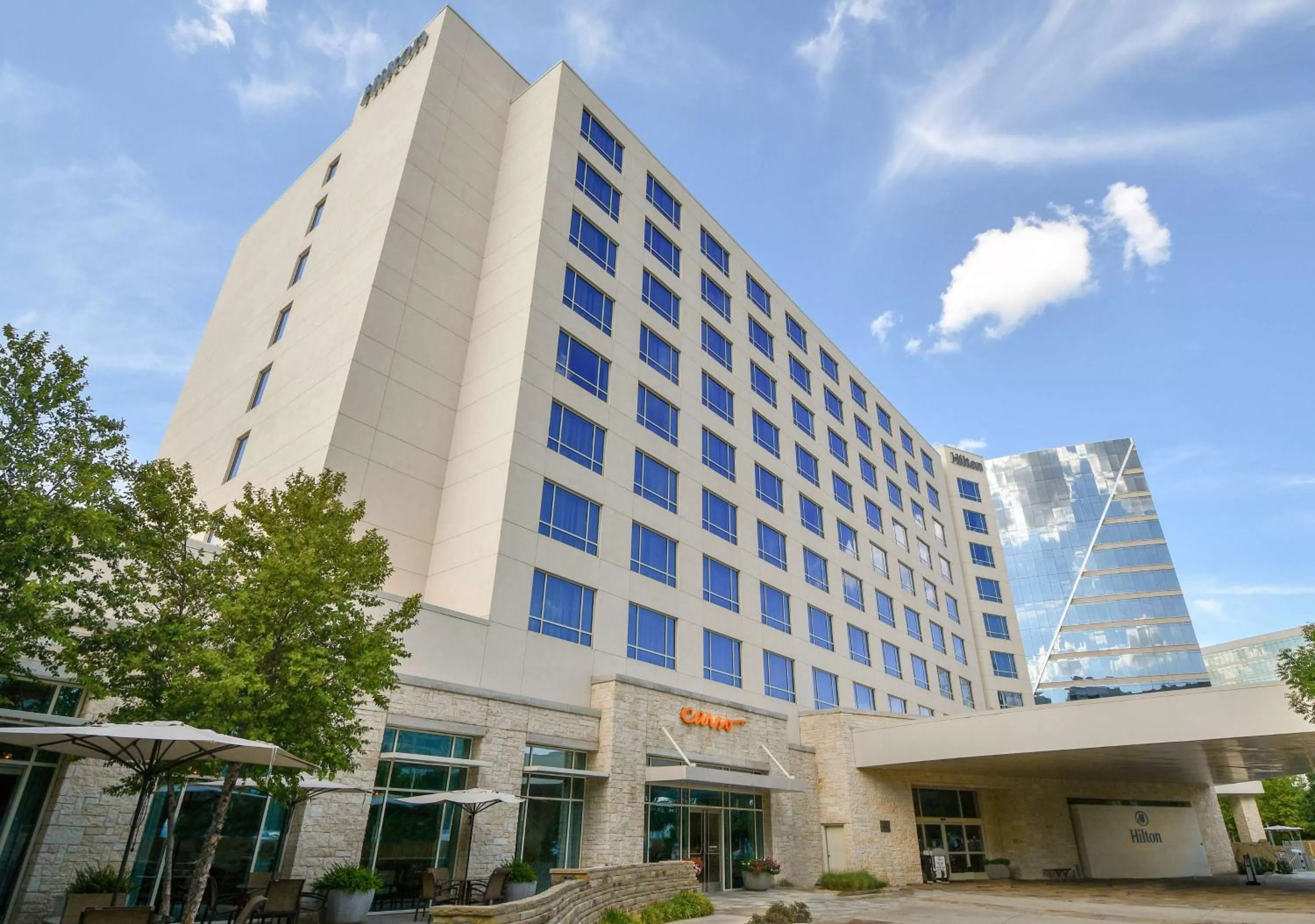 Property building in Hilton Dallas/Plano Granite Park