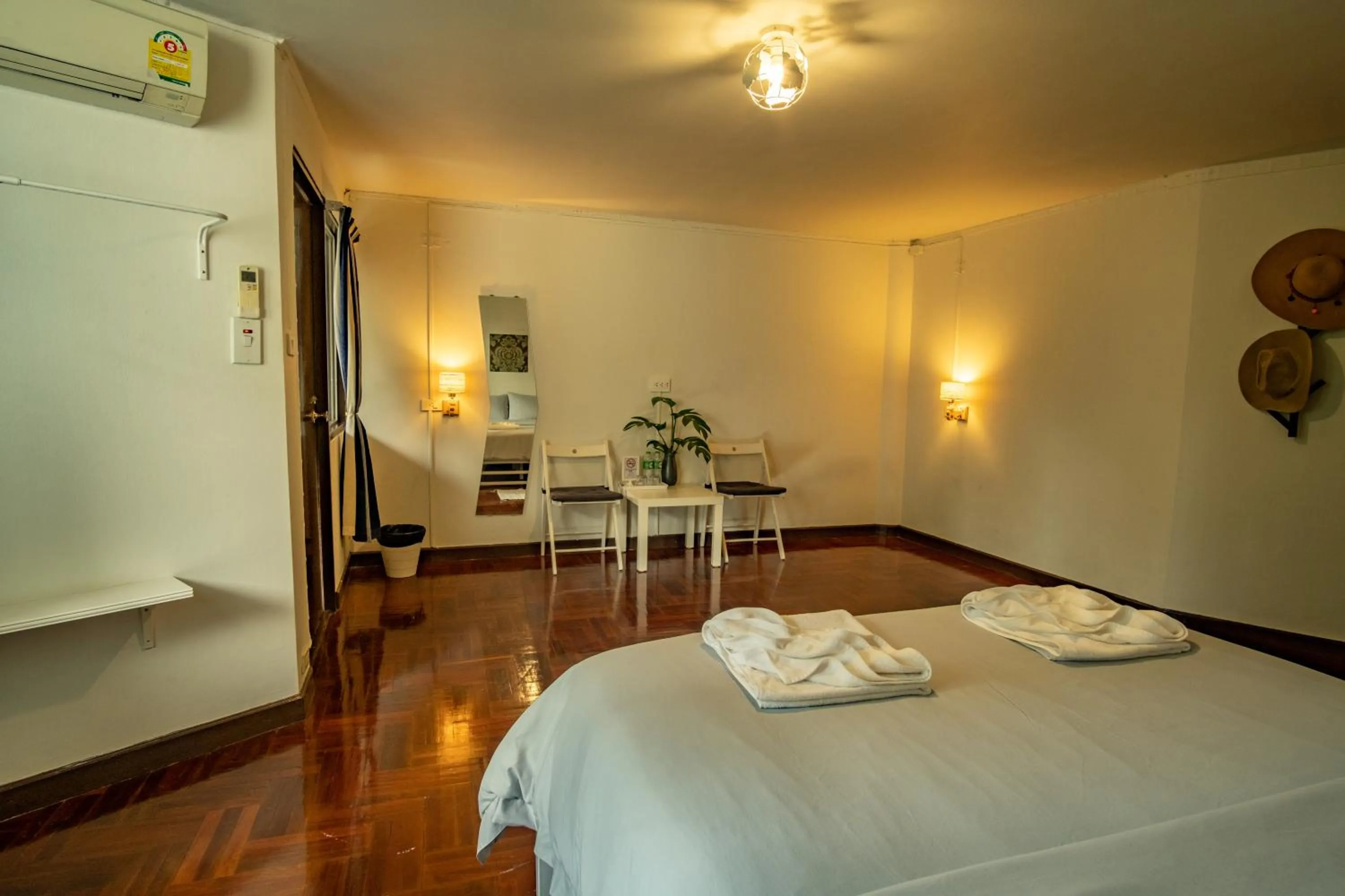 Home 16  (Hostel 16)