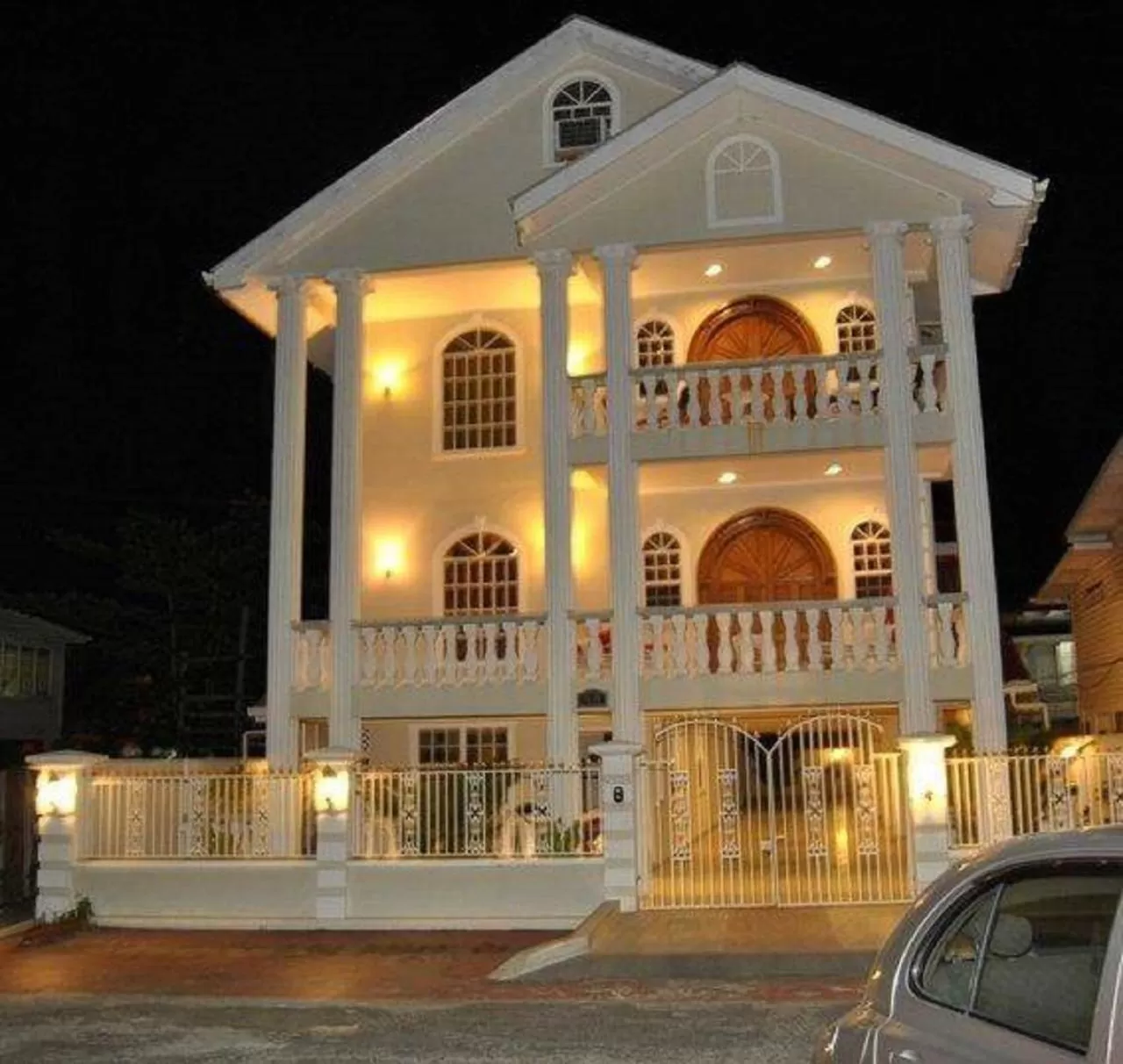 Property building in El Dorado Inn