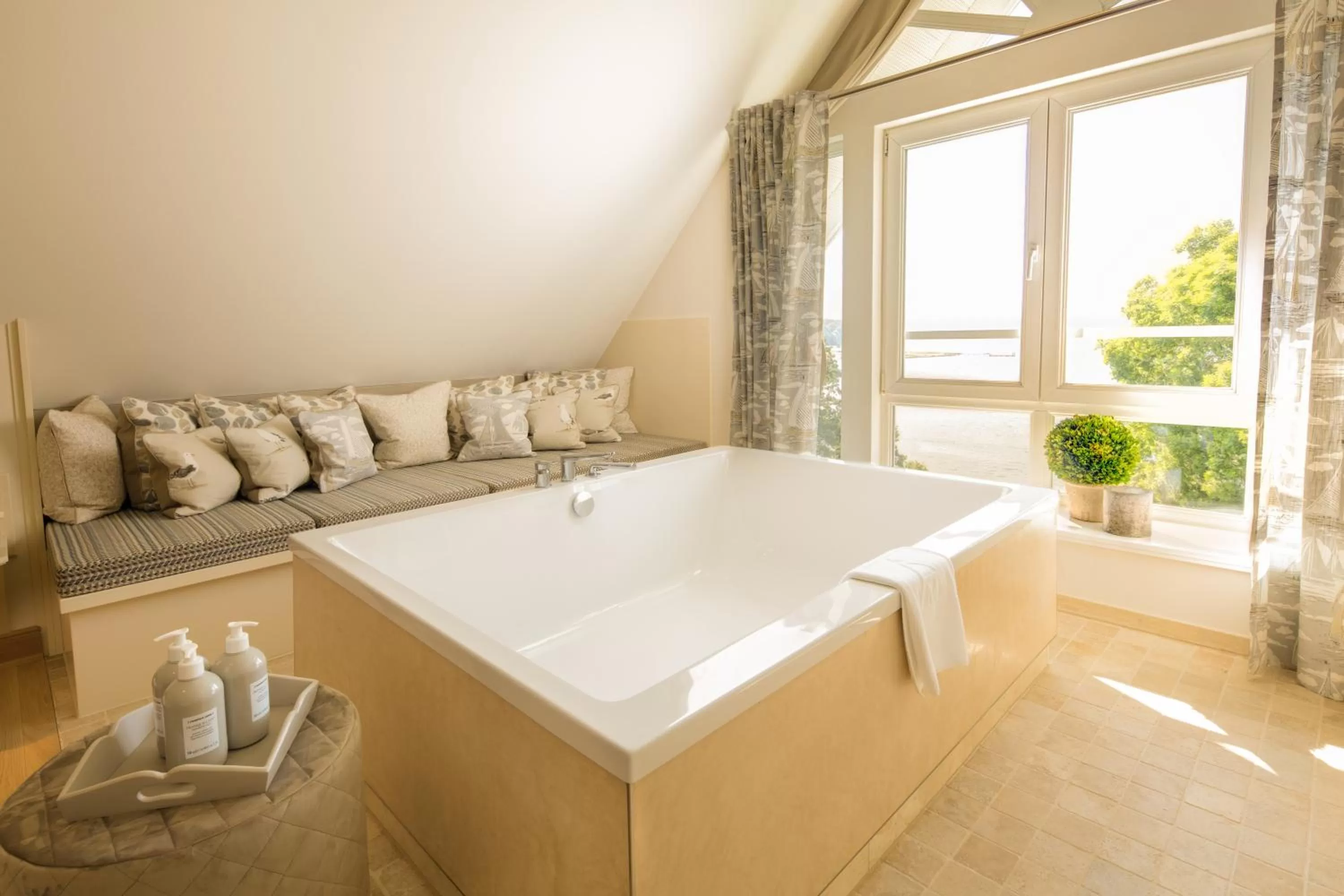 Photo of the whole room, Bed in Alter Meierhof Glücksburg