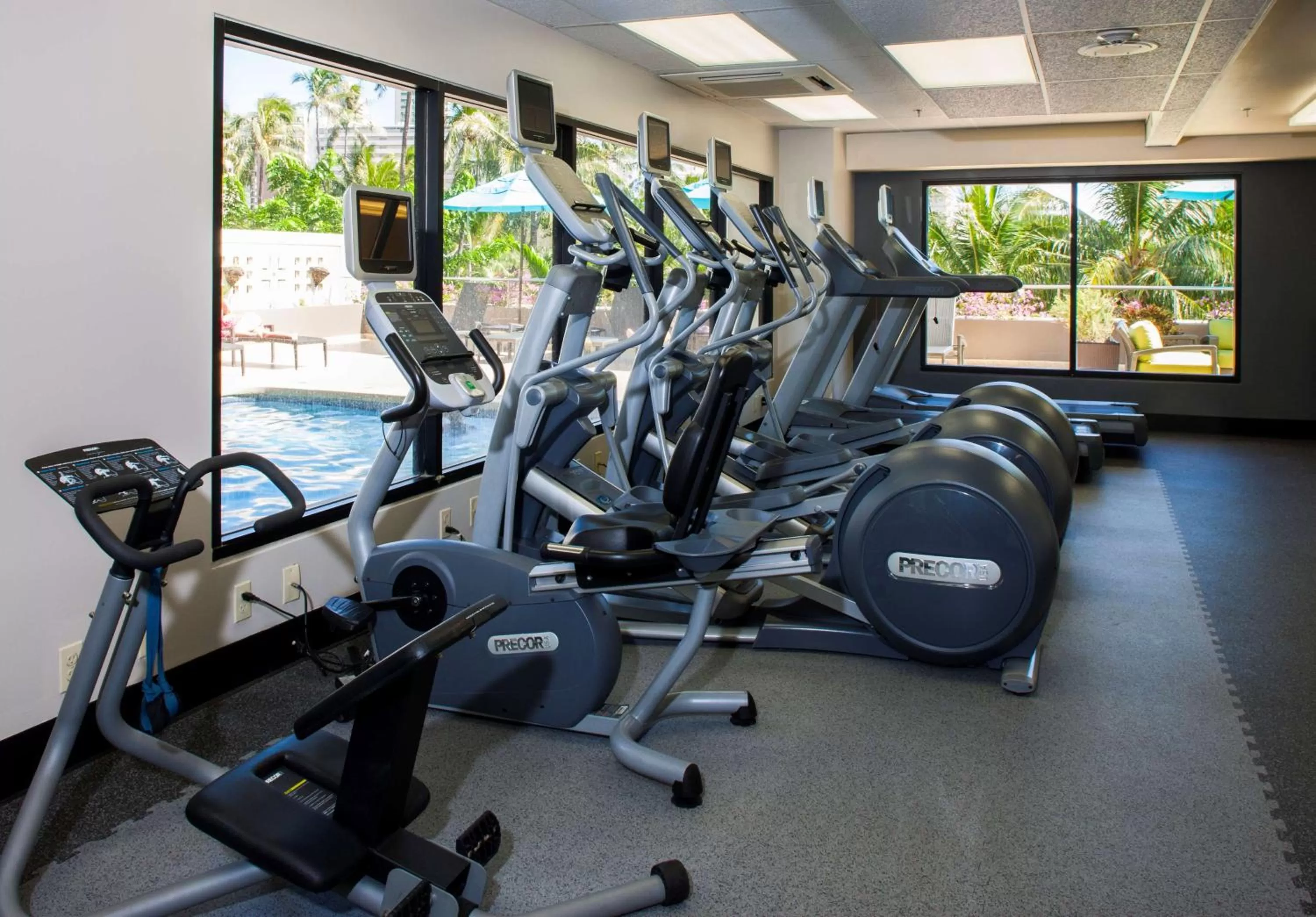 Fitness centre/facilities in DoubleTree by Hilton Alana - Waikiki Beach