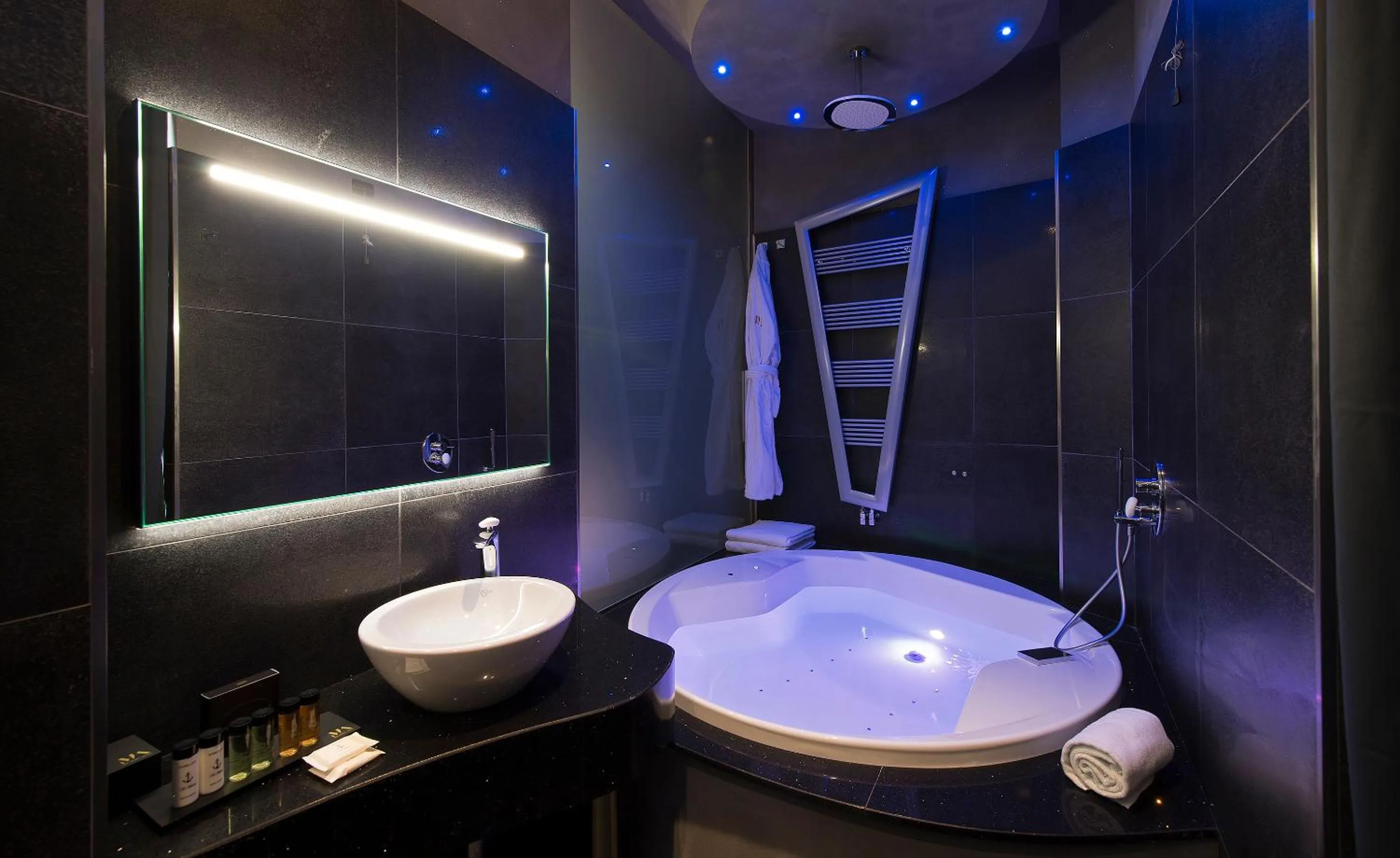 Hot Tub in Gatto Bianco Mia Aparthotel