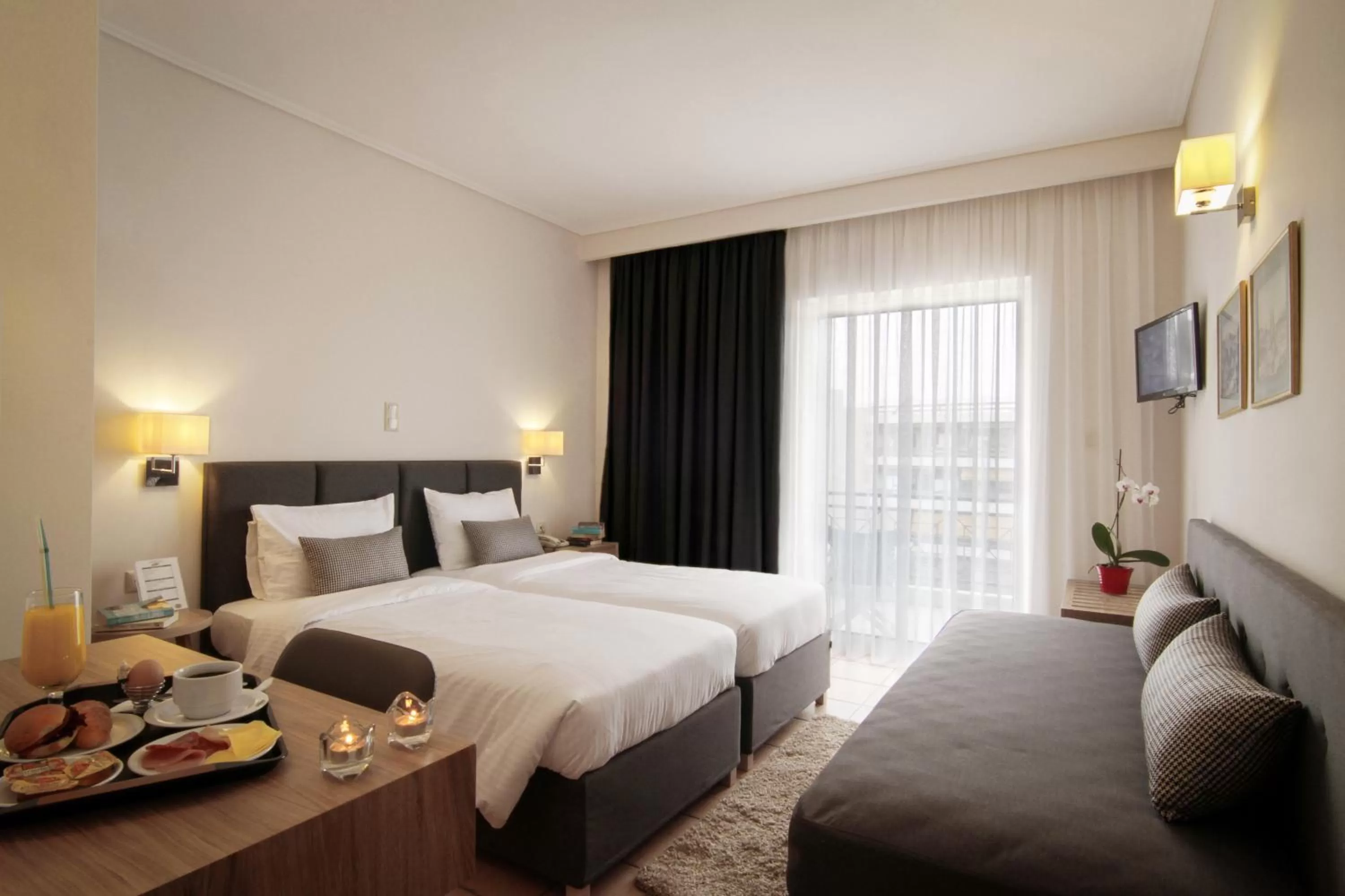 Bed in Green Hill Hotel