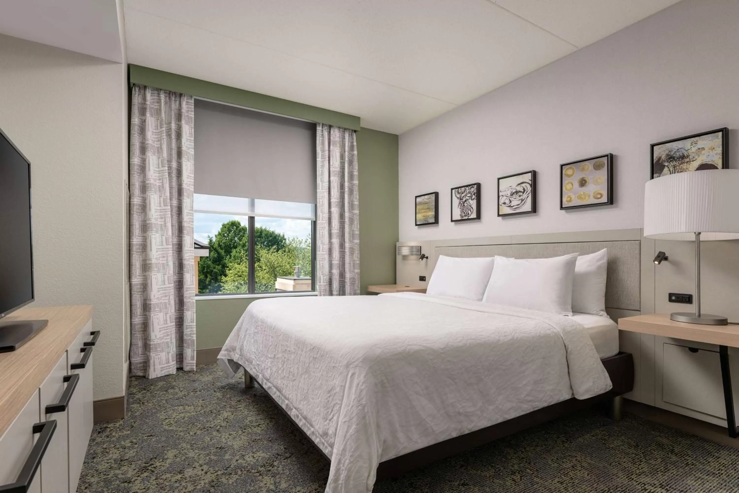 Bed in Hilton Garden Inn Nashville/Franklin-Cool Springs