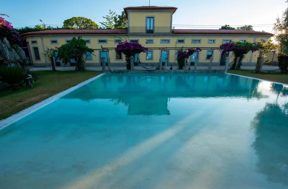 Swimming pool in Quinta da Malaposta - Boutique Hotel & Eventos