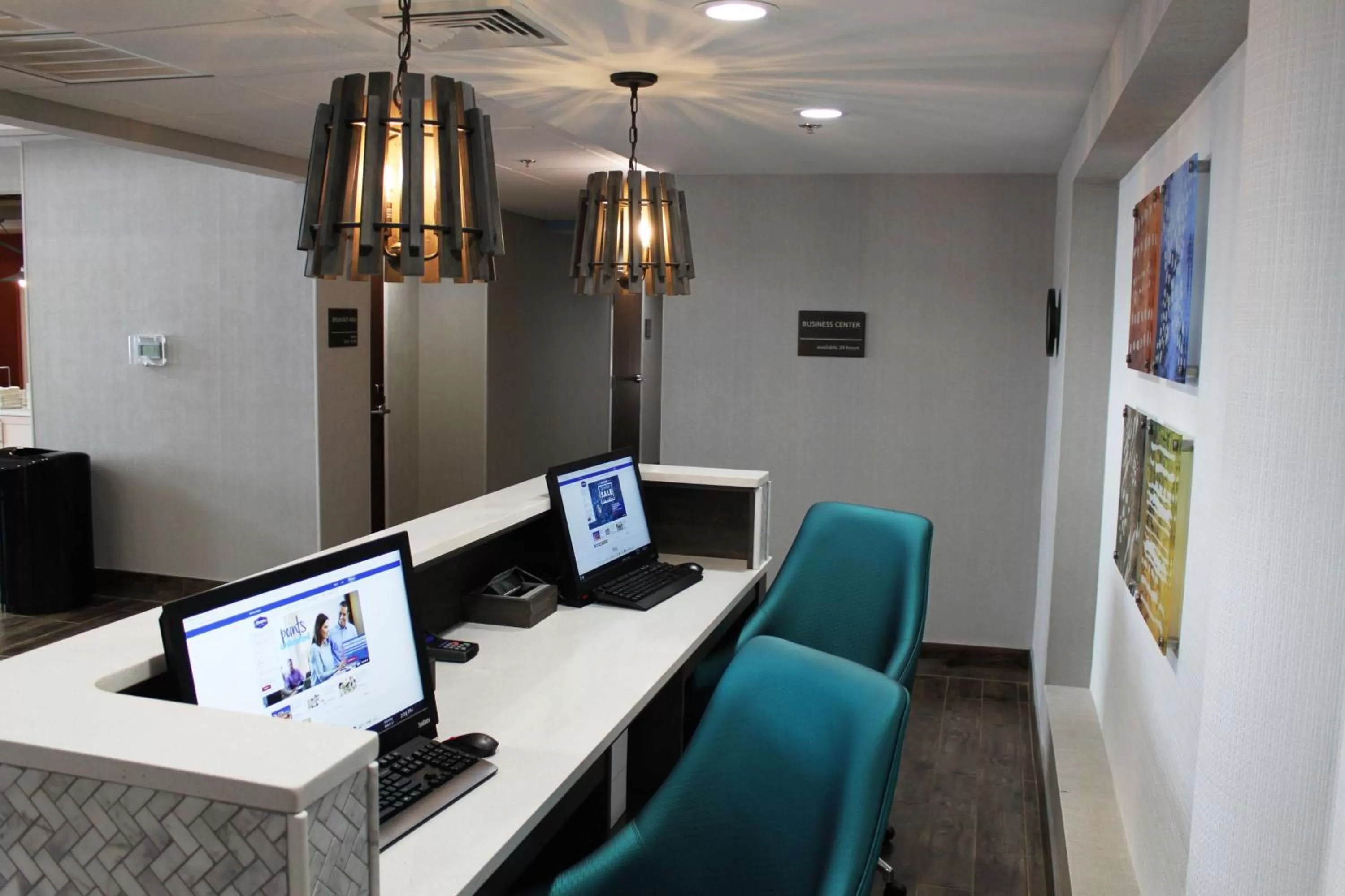 Business facilities in Hampton Inn Forsyth
