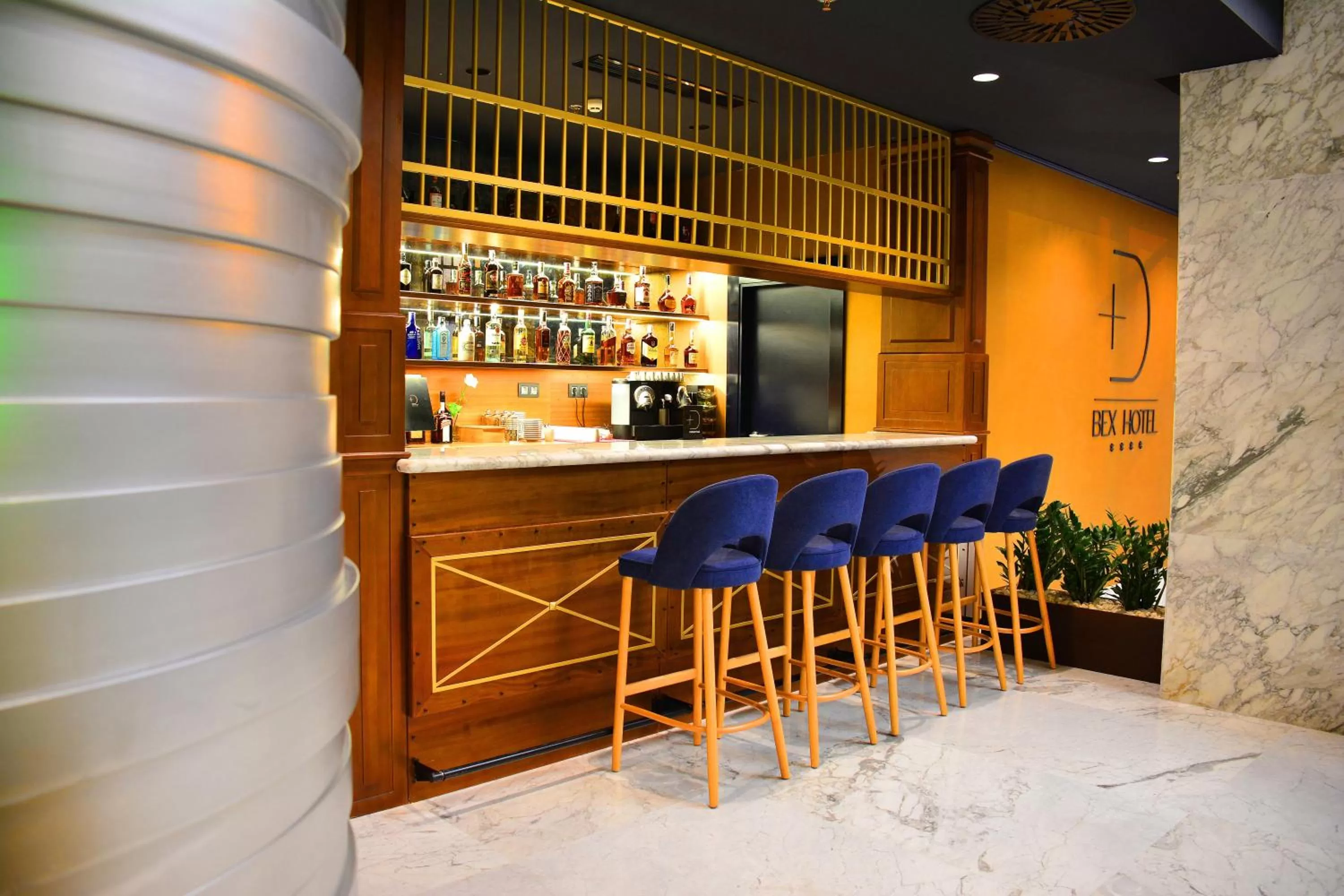 Lounge or bar in Design Plus Bex Hotel