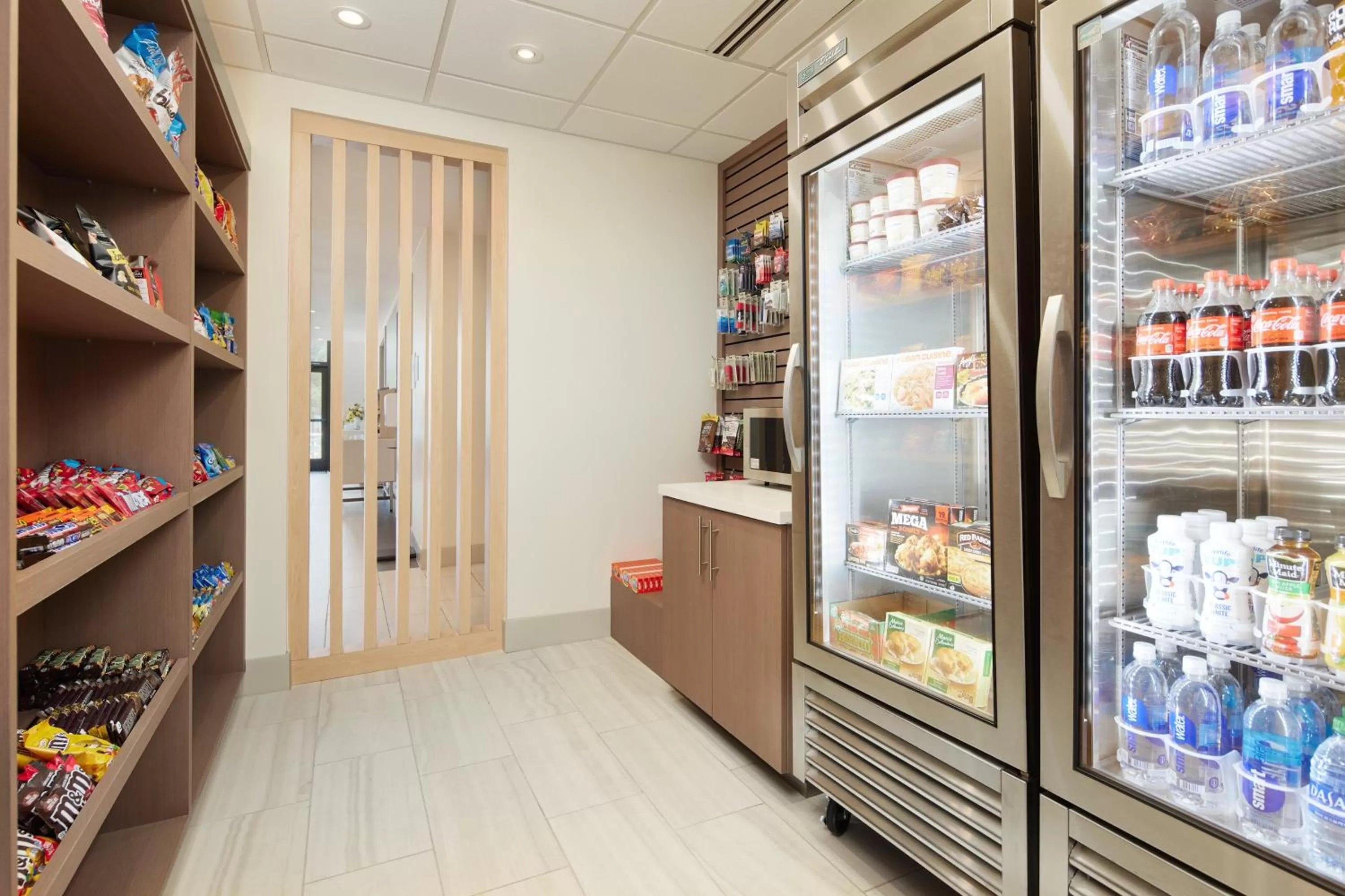 Lobby or reception in Holiday Inn Express & Suites Gulf Breeze - Pensacola Area by IHG