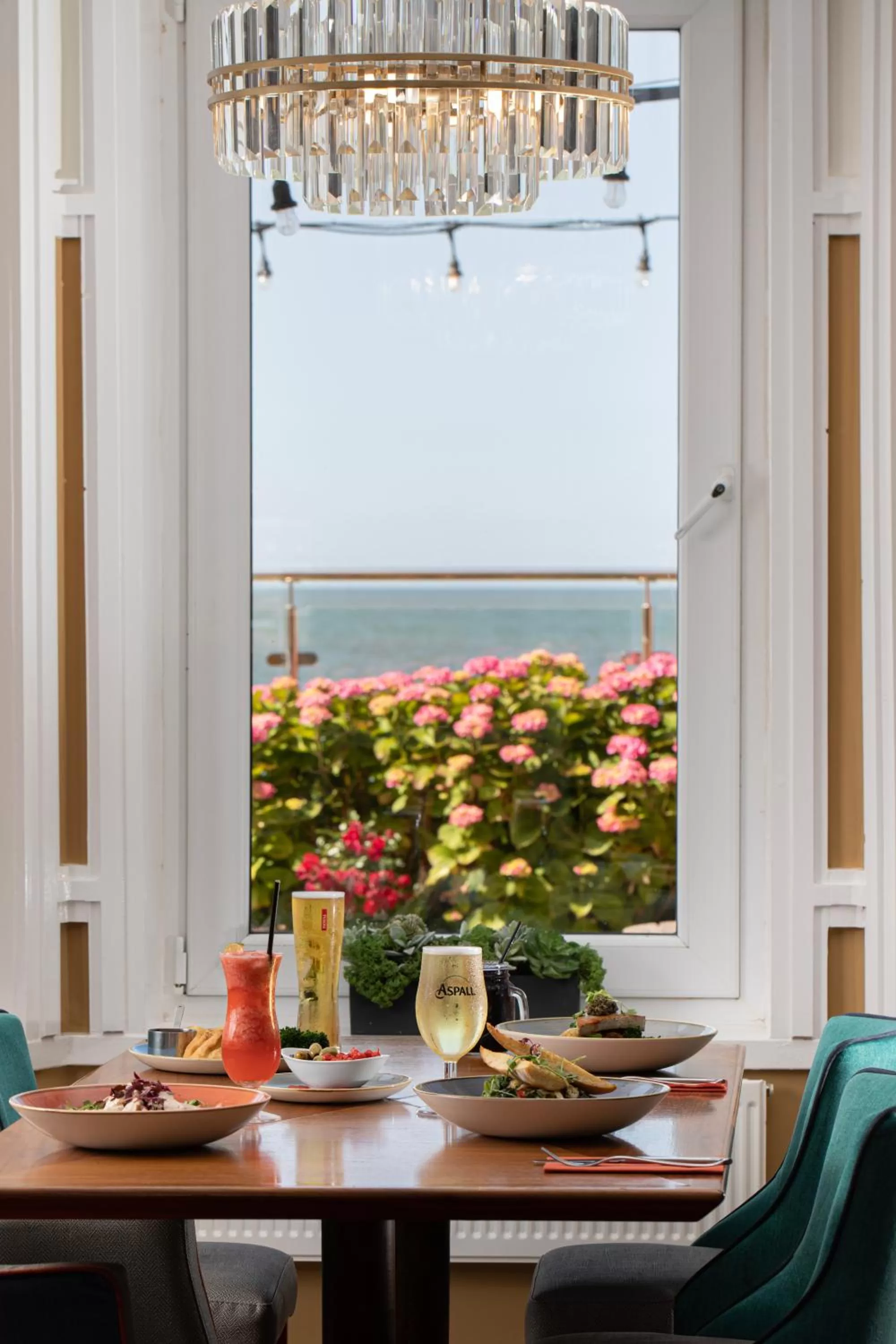 Restaurant/places to eat in The Beaches Hotel and Spa