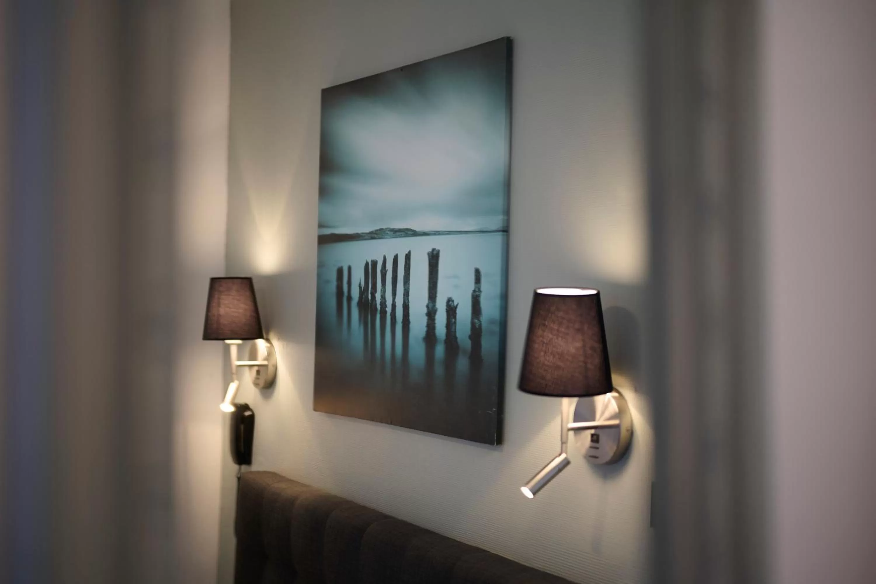 Decorative detail in The Originals Boutique, Hôtel La Colonne de Bronze, Saint-Valéry-sur-Somme