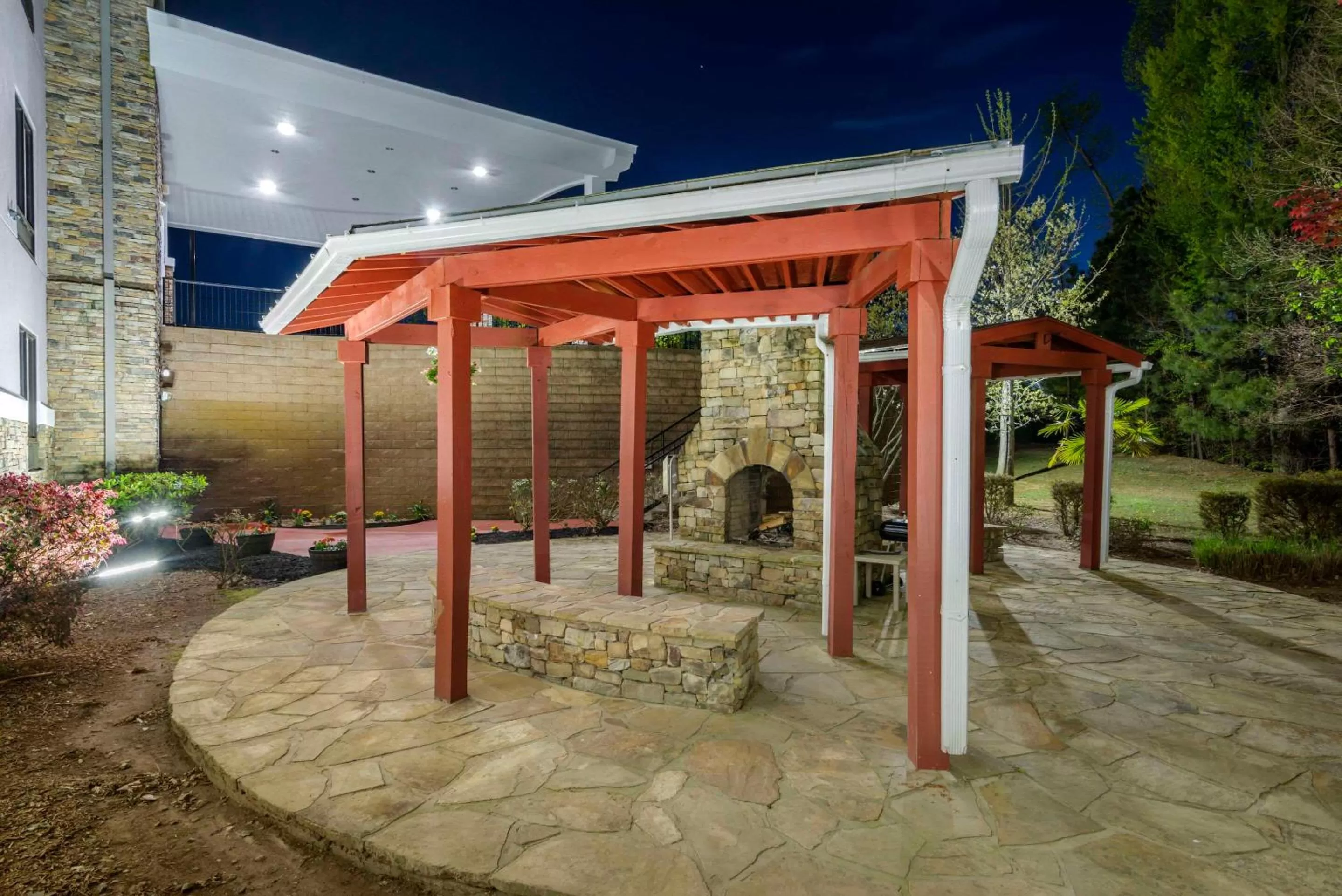 Property building in Comfort Suites At Kennesaw State University