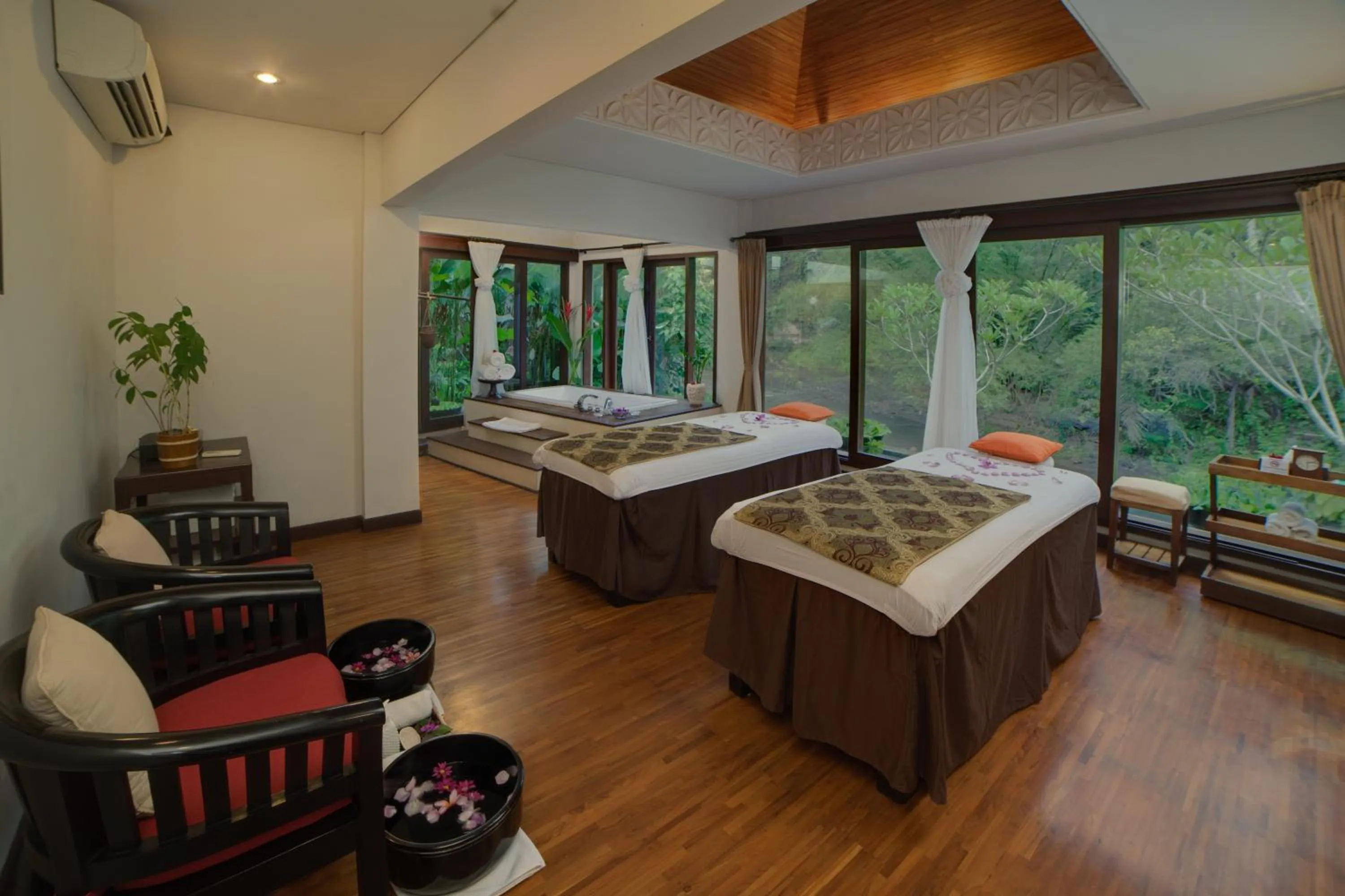 Spa and wellness centre/facilities, Bed in The Samaya Ubud