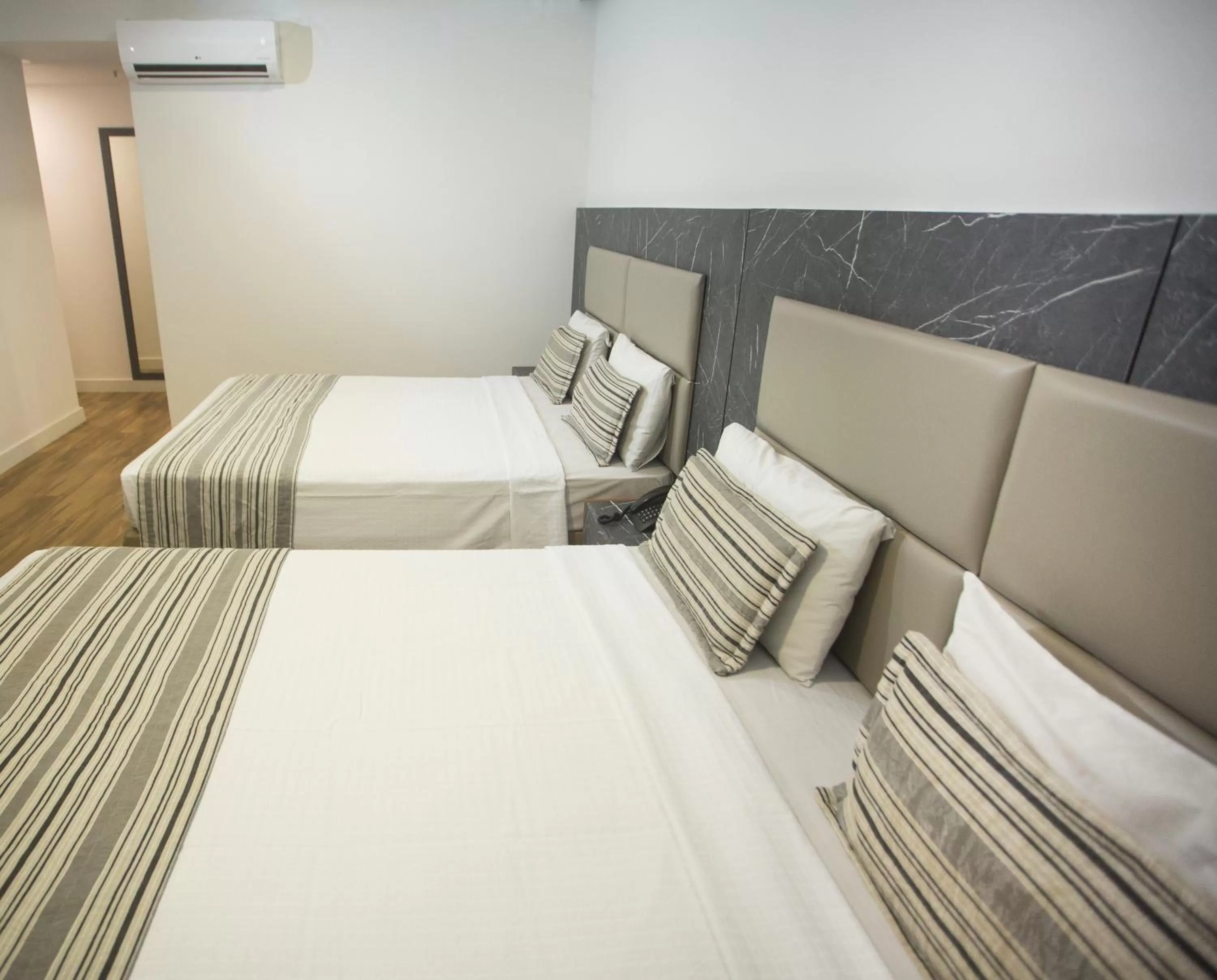 Bed in Real Palace Hotel