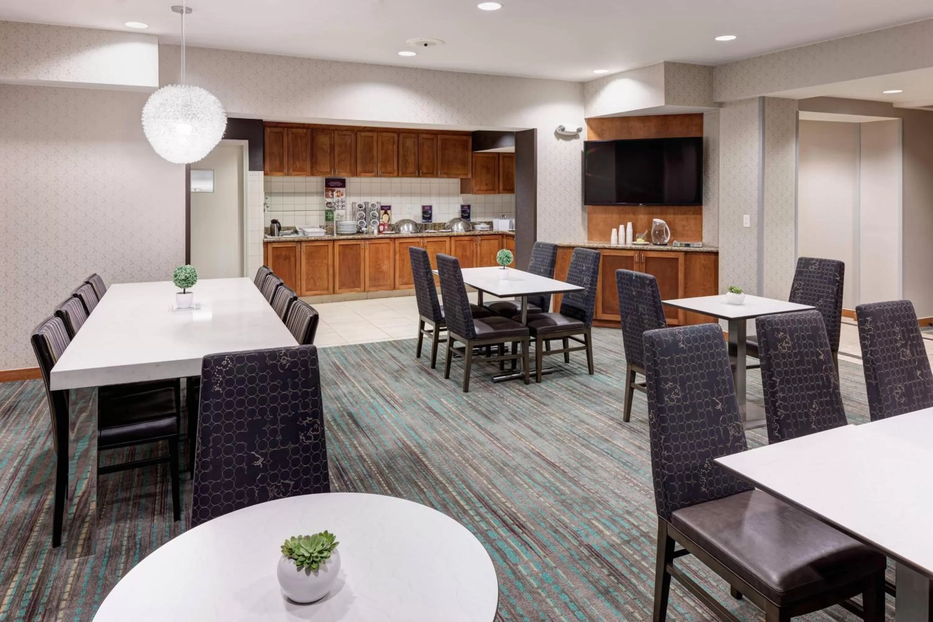 Restaurant/places to eat in Residence Inn South Bend Mishawaka