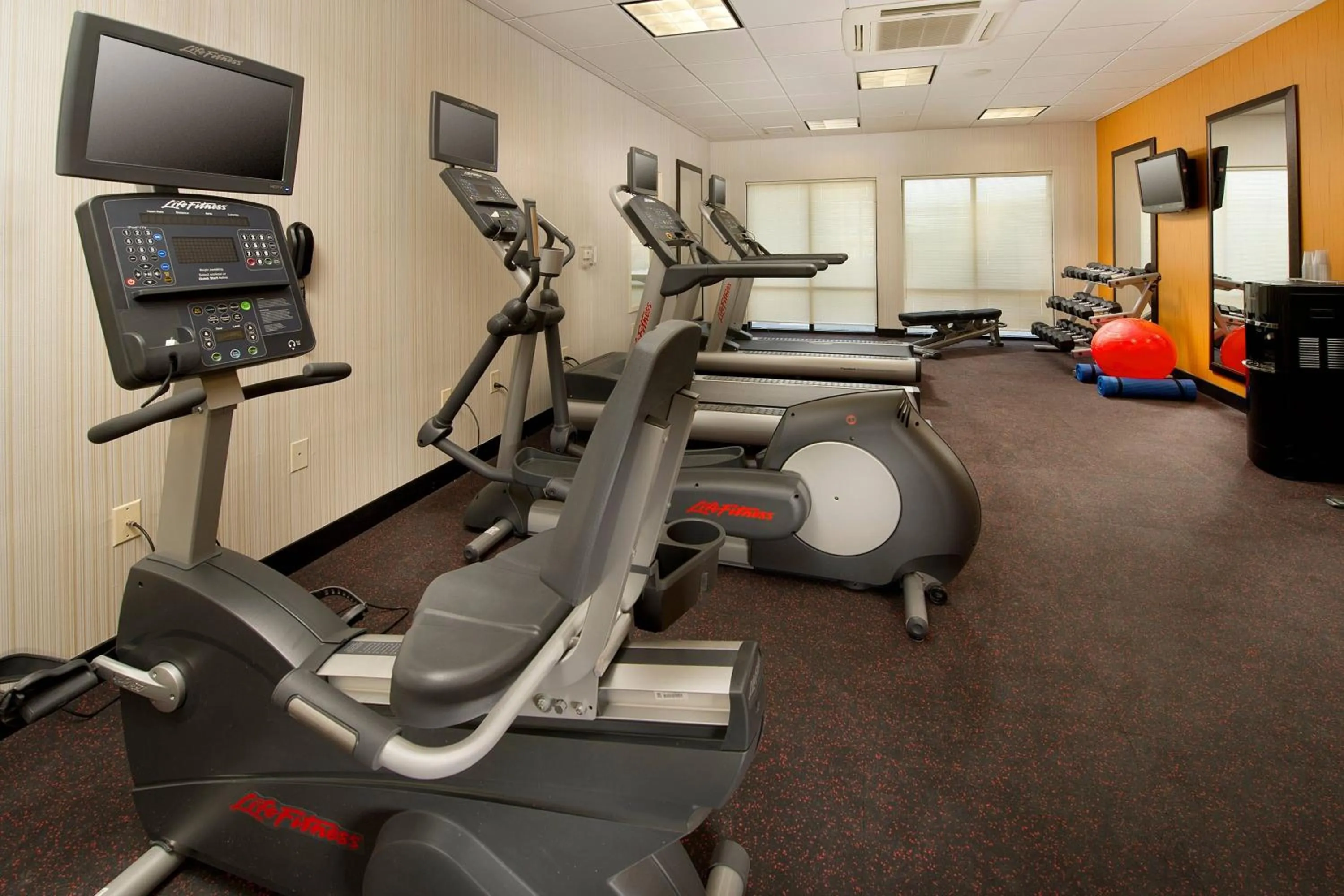 Fitness centre/facilities in TownePlace Suites by Marriott Eagle Pass