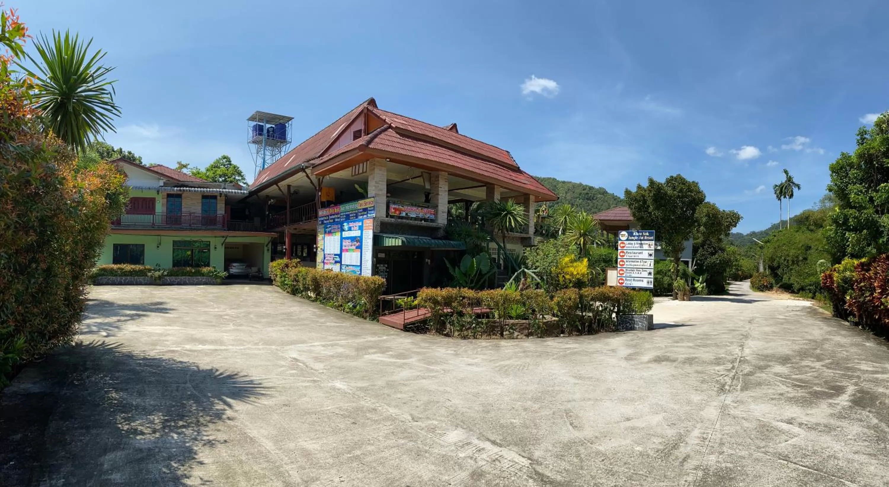 Property building in Khao Sok Jungle Huts Resort