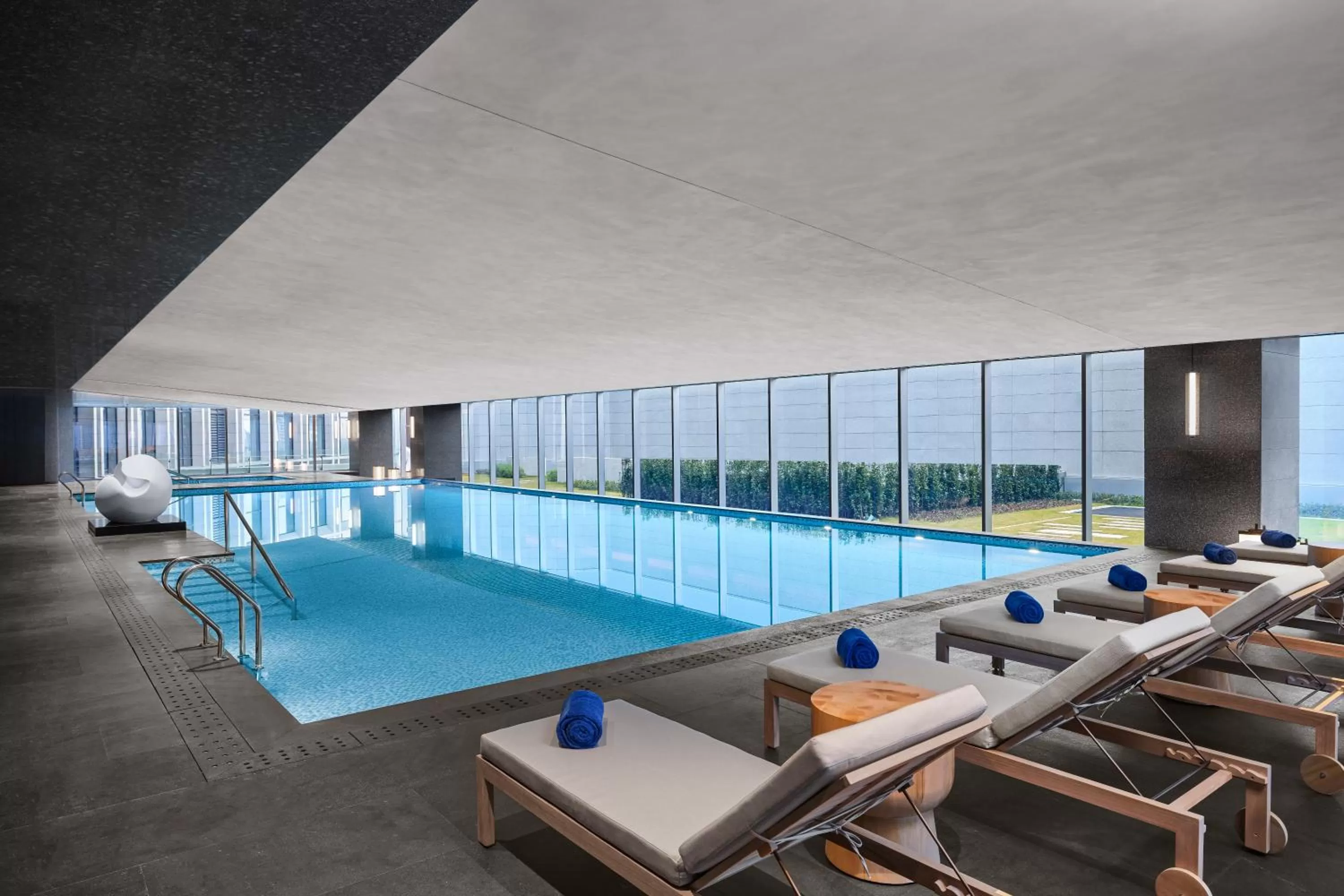 Swimming pool in Nantong Marriott Hotel