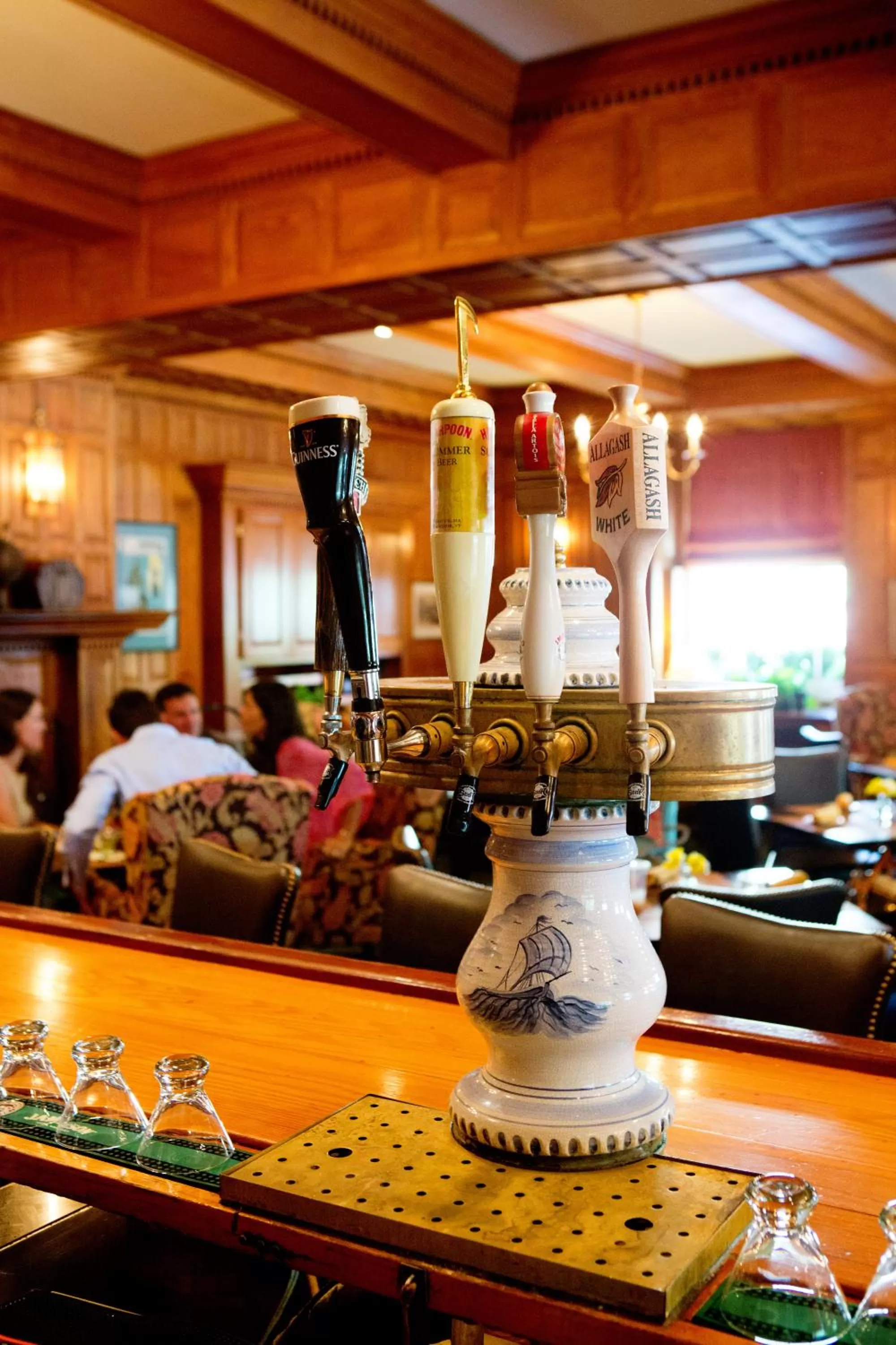 Lounge or bar in Hawthorne Hotel