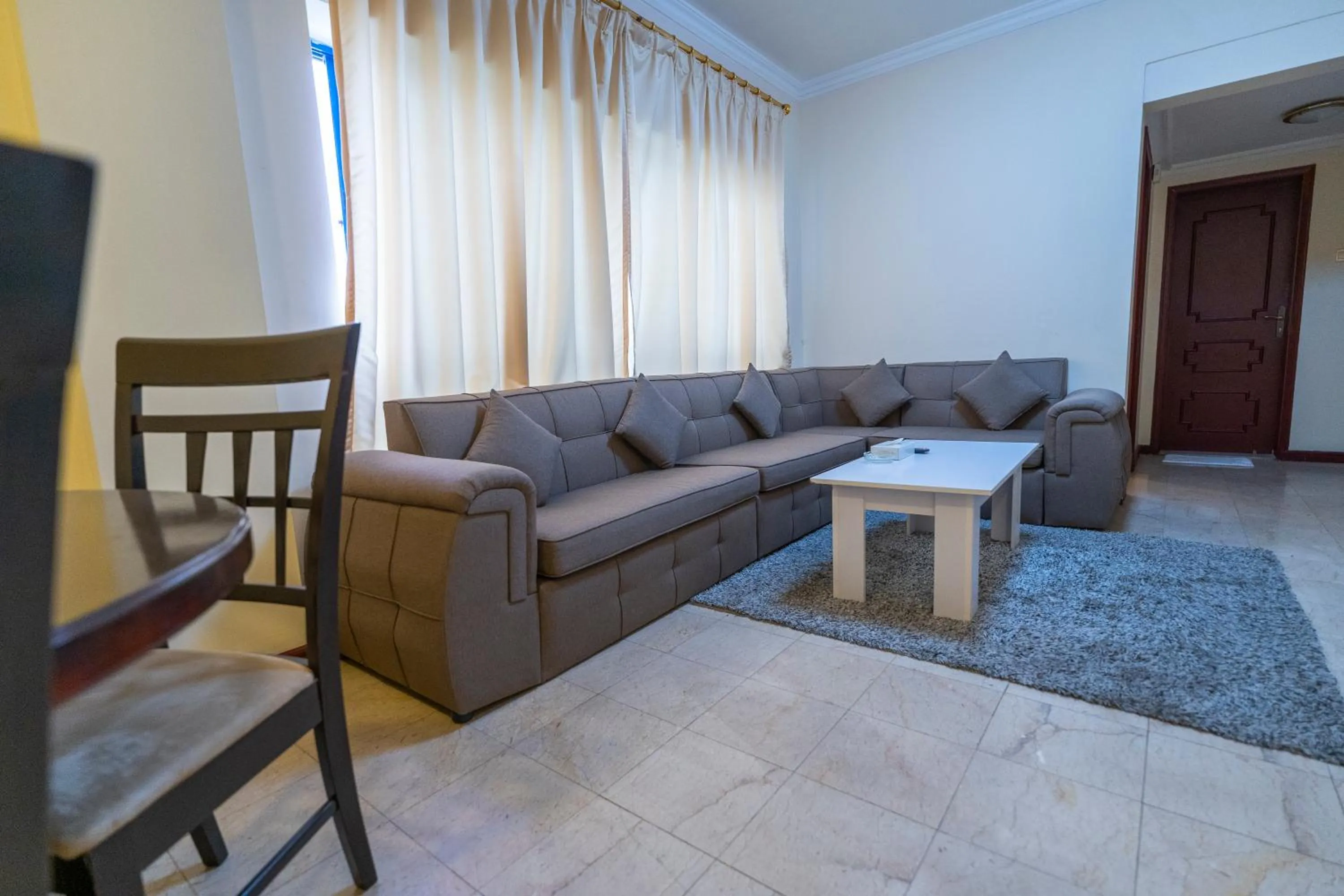 Living room in Majestic Hotel