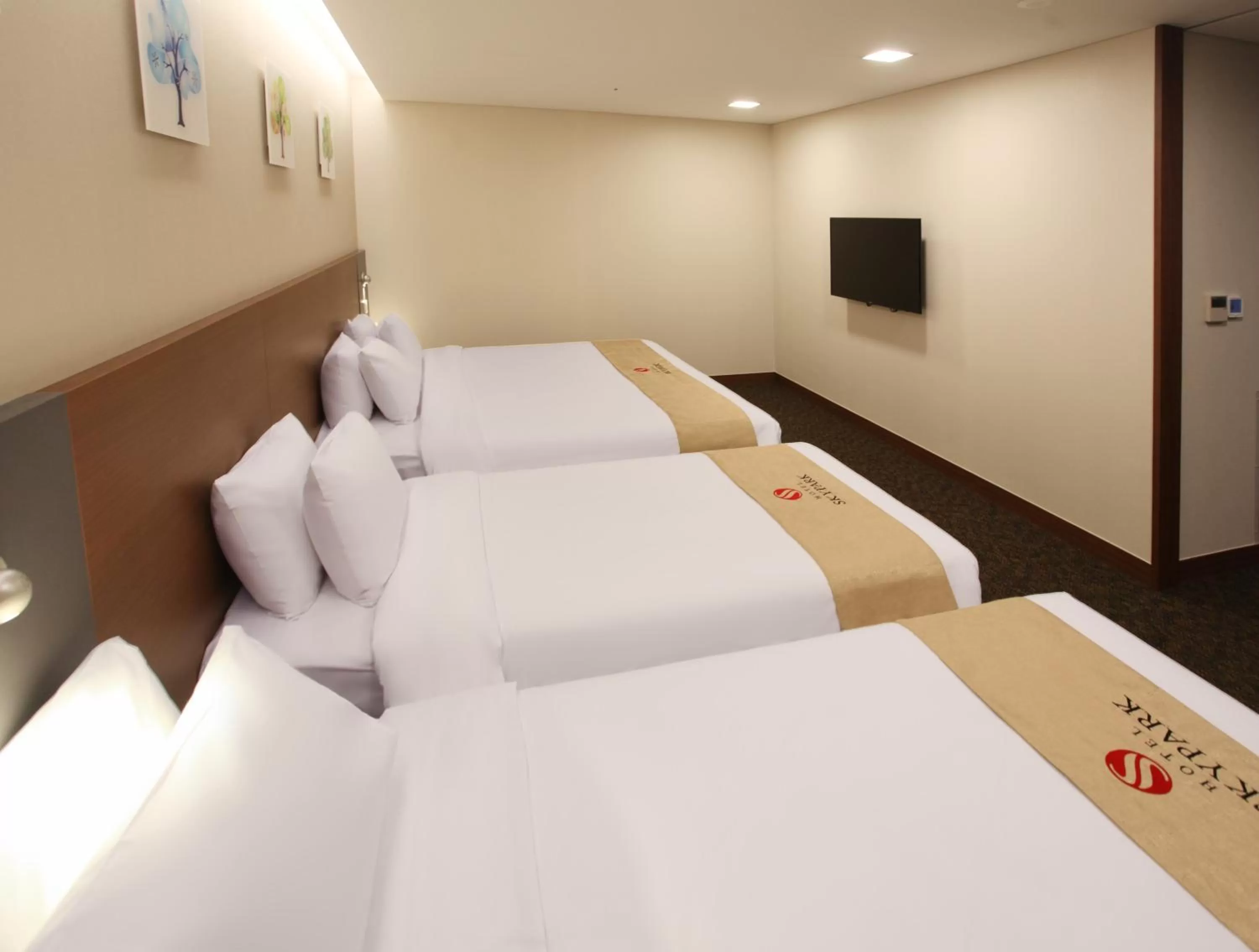 Decorative detail, Bed in Hotel Skypark Kingstown Dongdaemun