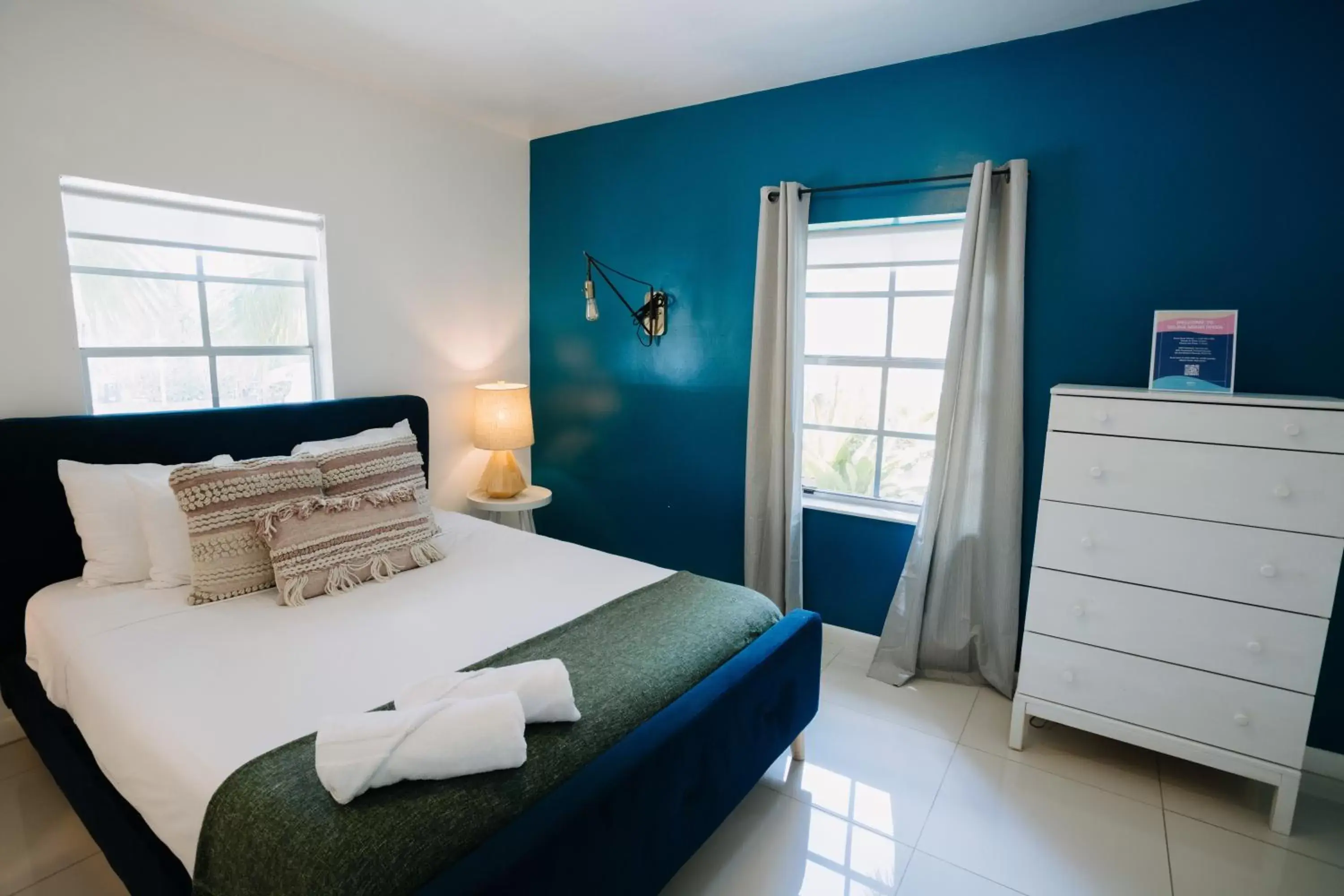 One-Bedroom Apartment in Miami River Inn by Renzzi One-Bedroom Apartment in Miami River Inn by Renzzi