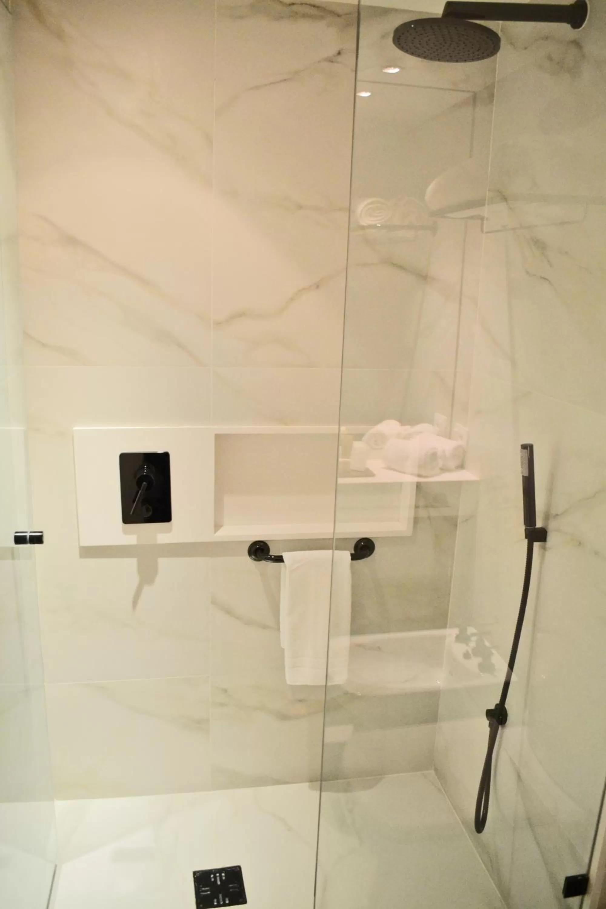 Shower in Cottage Puerto Buceo