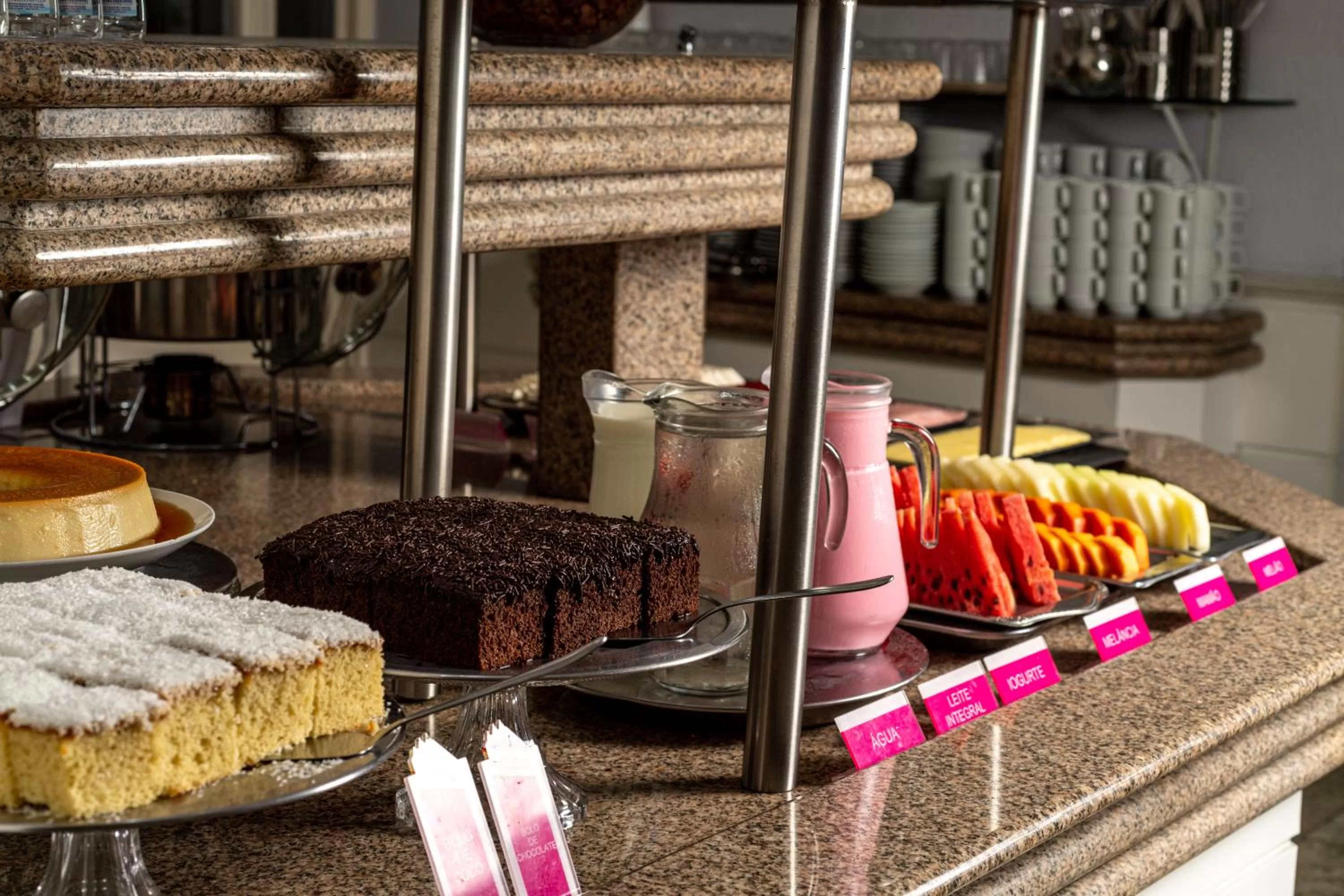 Food and drinks in Rede Andrade Vernon