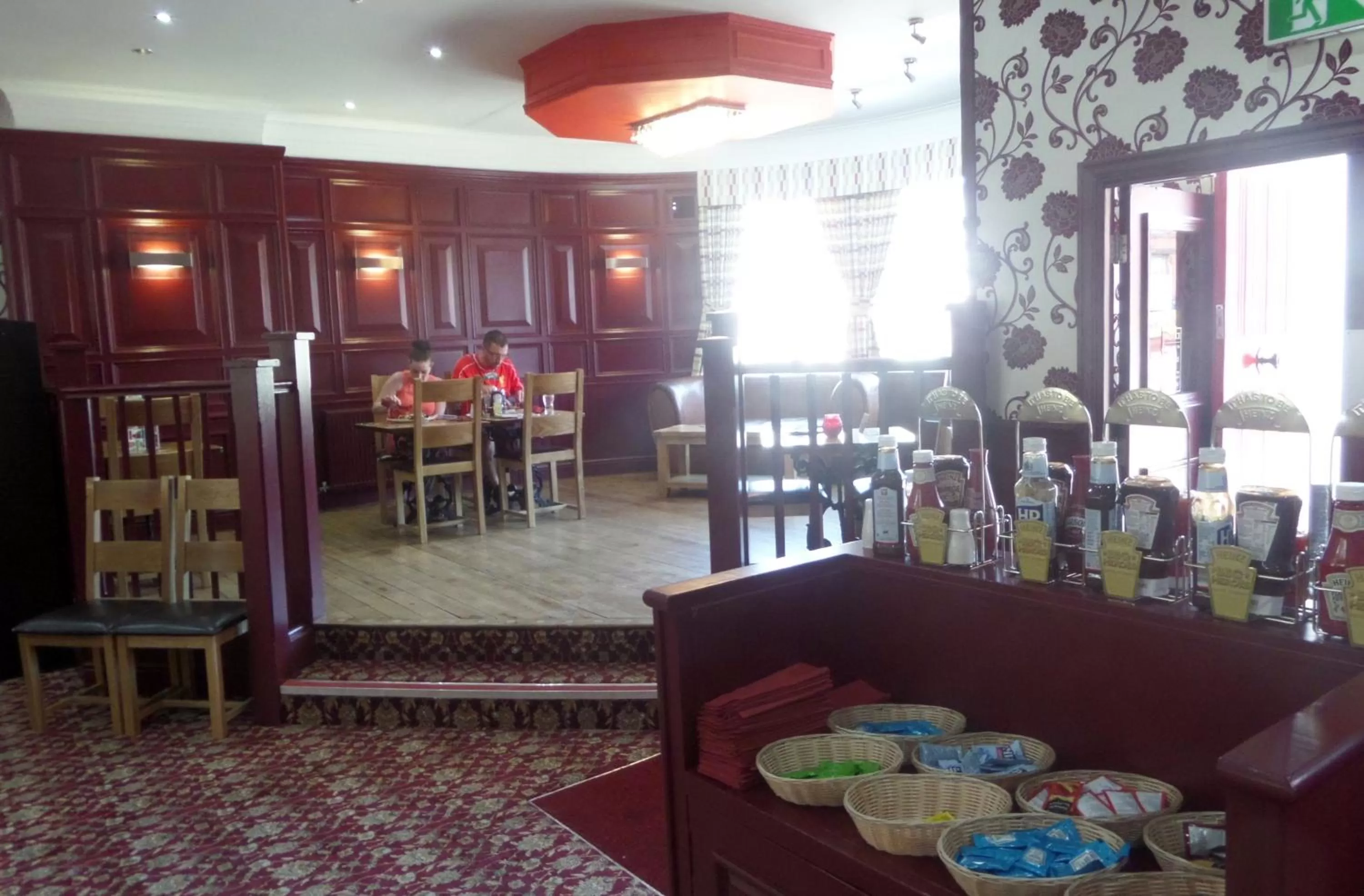 Restaurant/places to eat in The Cabbage Hall Hotel