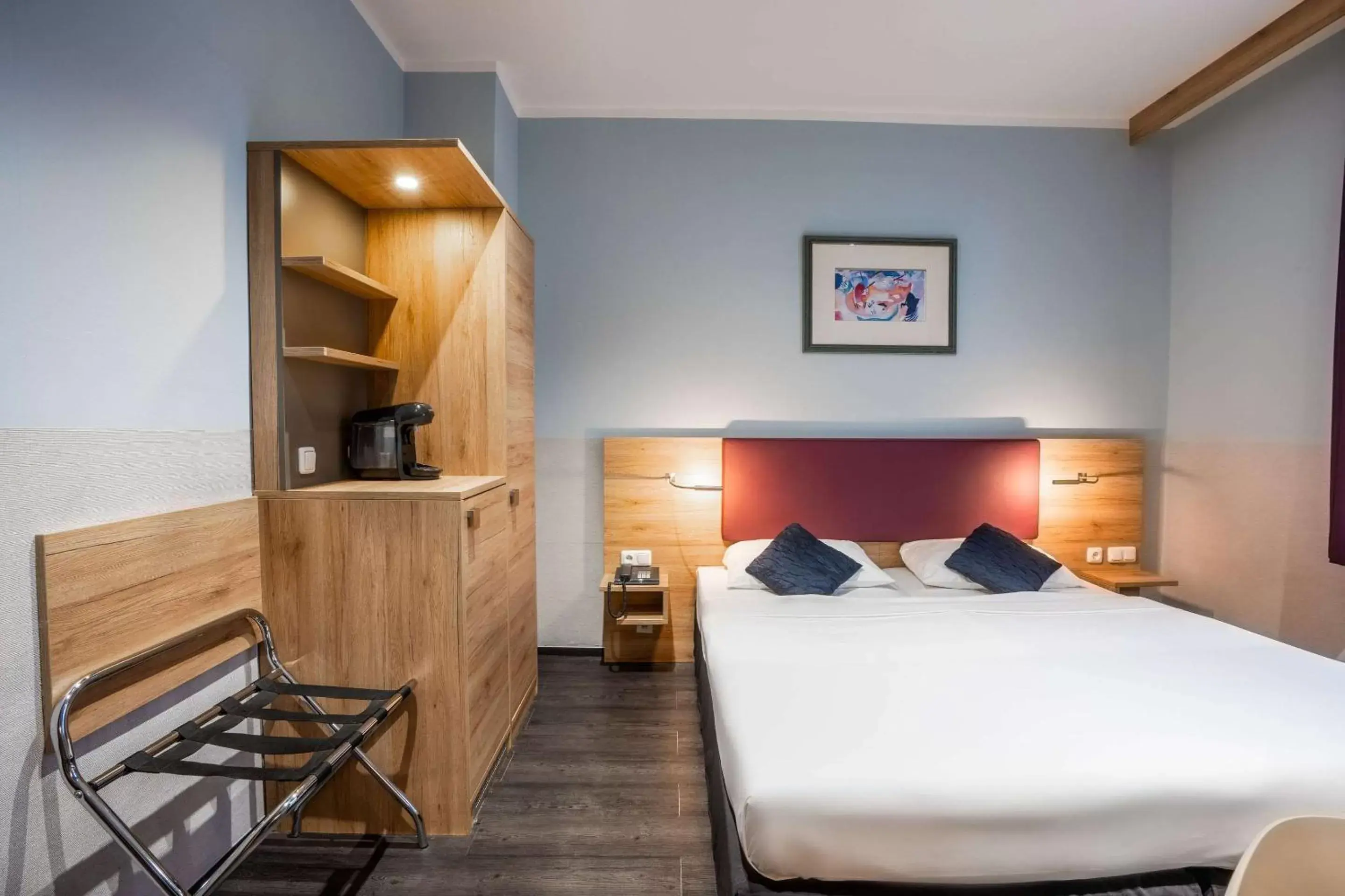 Business Room in Comfort Hotel Frankfurt Central Station Business Room in Comfort Hotel Frankfurt Central Station