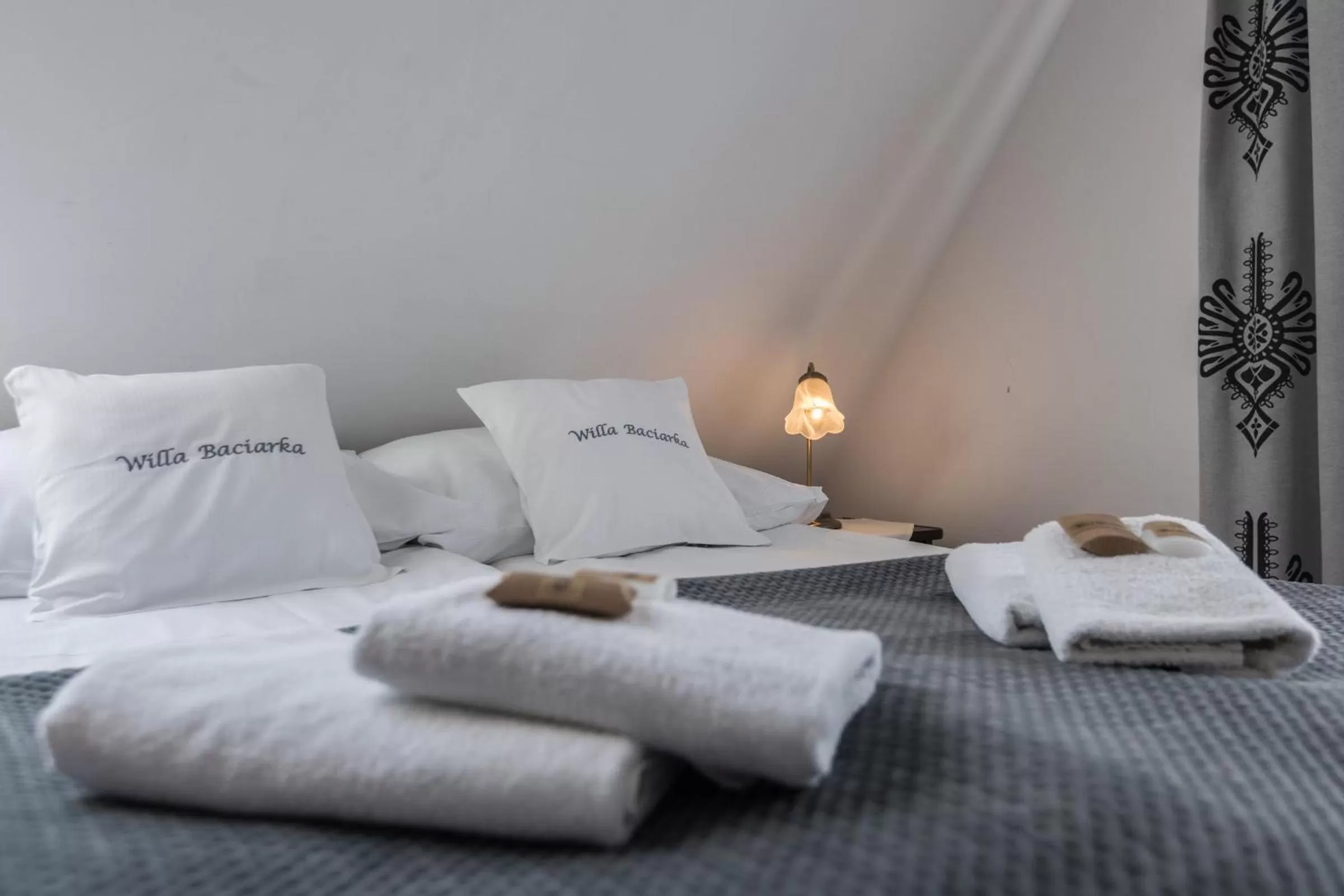 Bed in Willa Baciarka-basen, sauny i jacuzzi