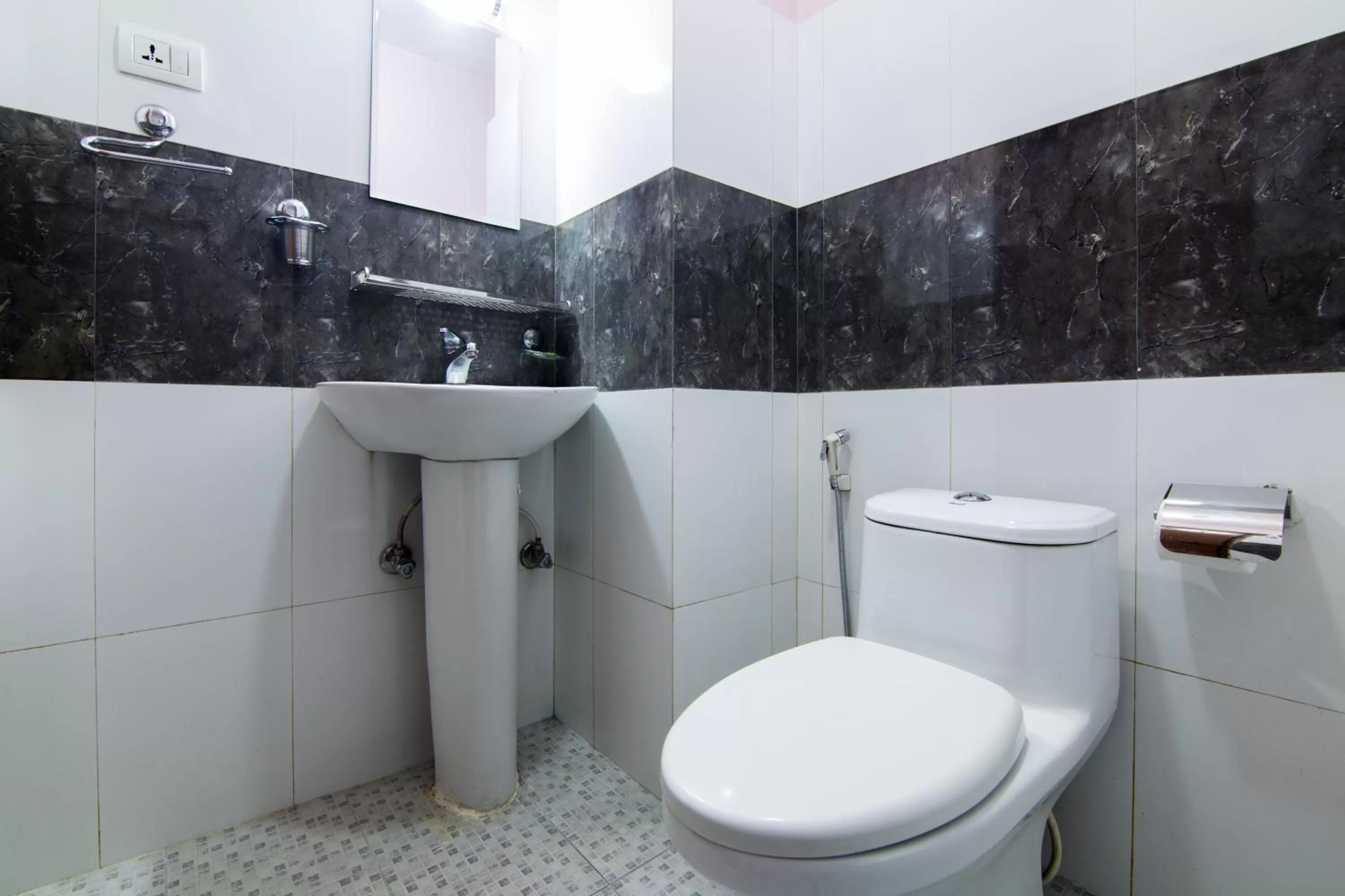 Shower in Hotel Family Home