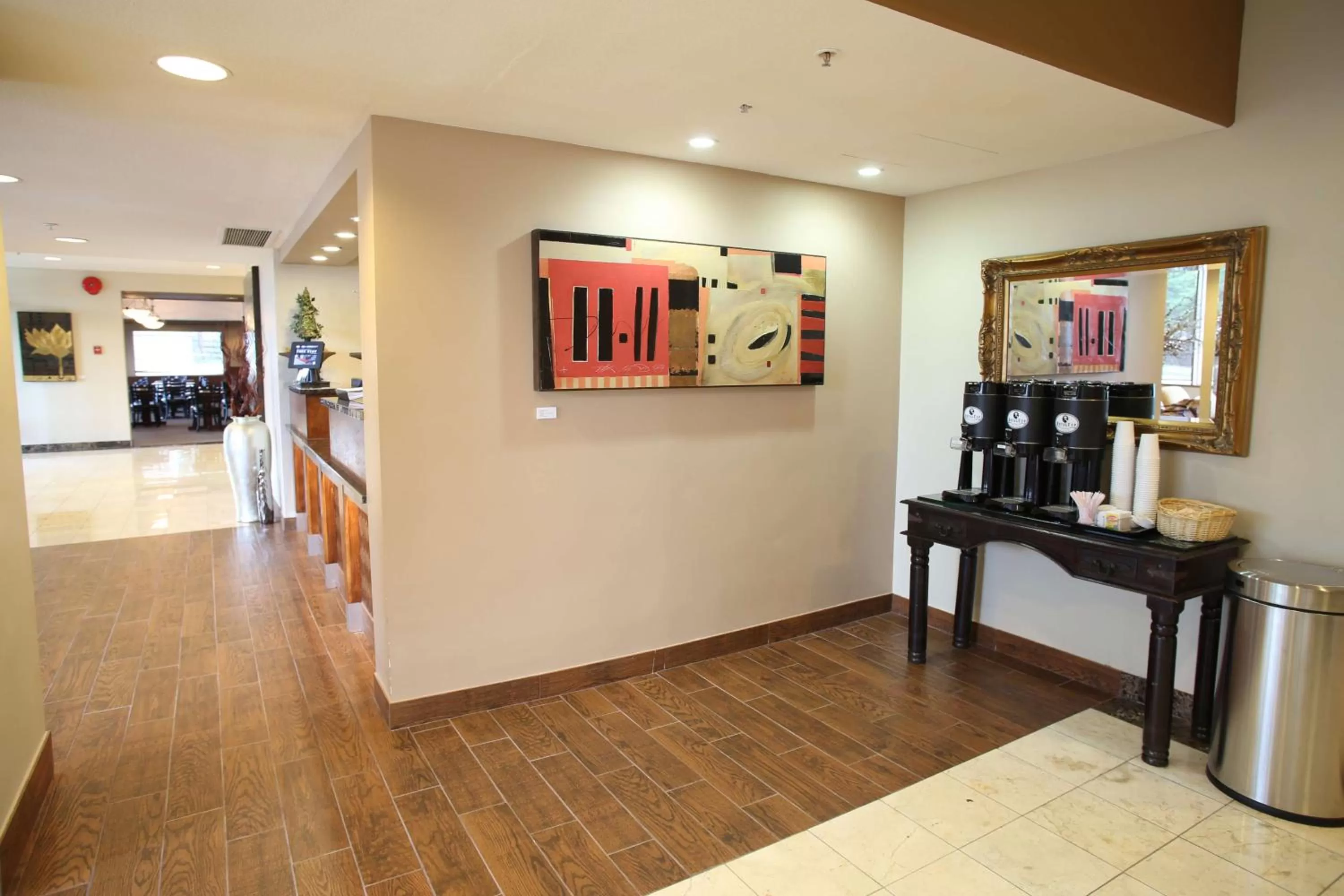 Lobby or reception in Red Lion Inn & Suites Olympia, Governor Hotel