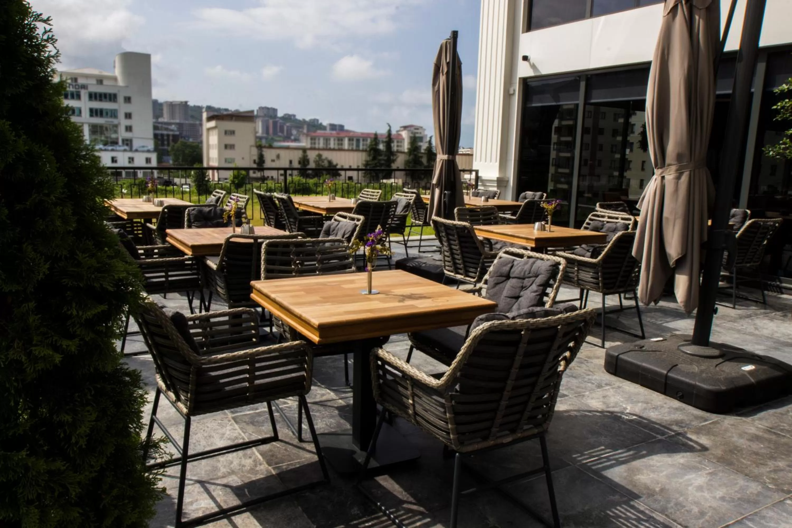 Restaurant/places to eat in Park Dedeman Trabzon