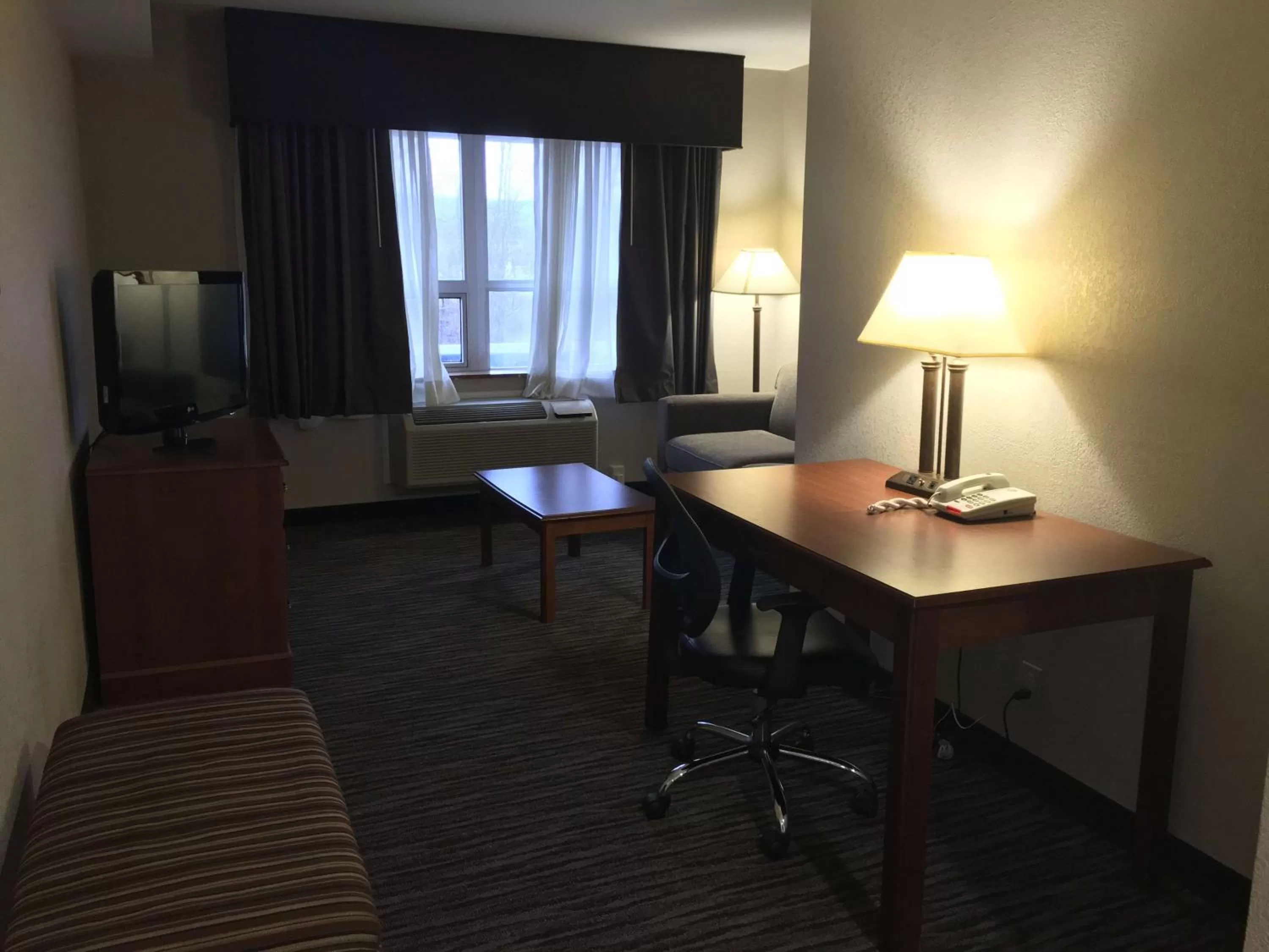 Photo of the whole room in Best Western Gateway Adirondack Inn