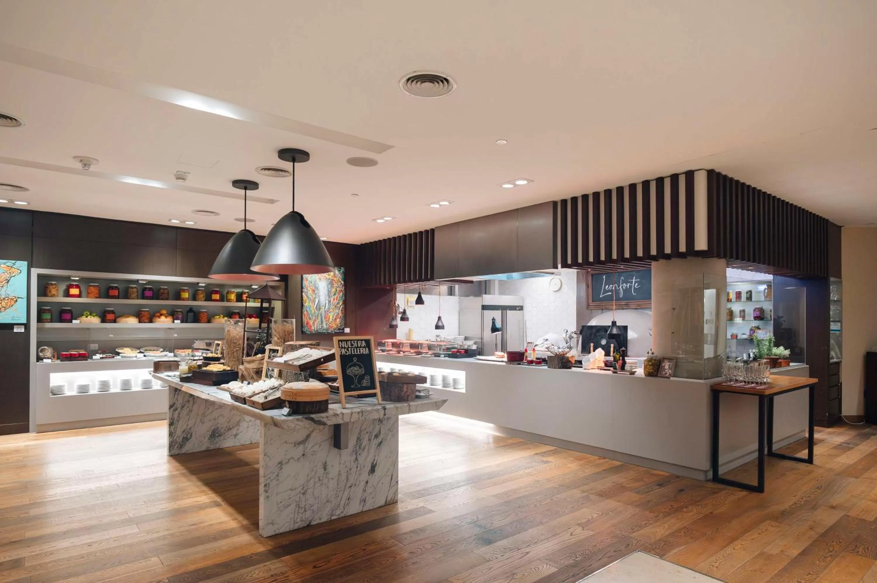 Breakfast in Hilton Pilar