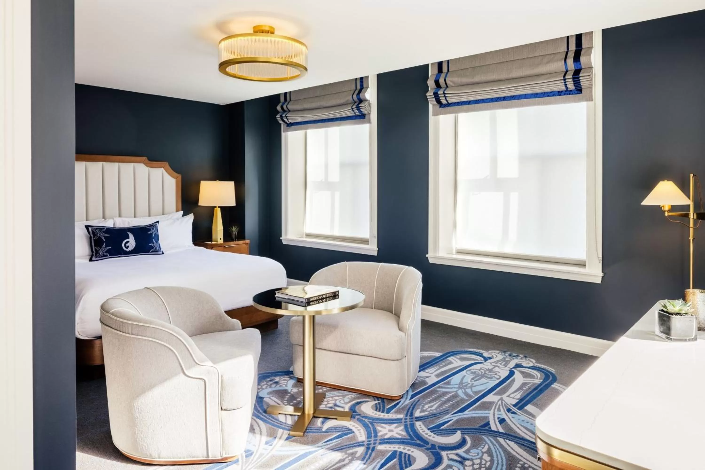 Bedroom, Bed in The National, Autograph Collection