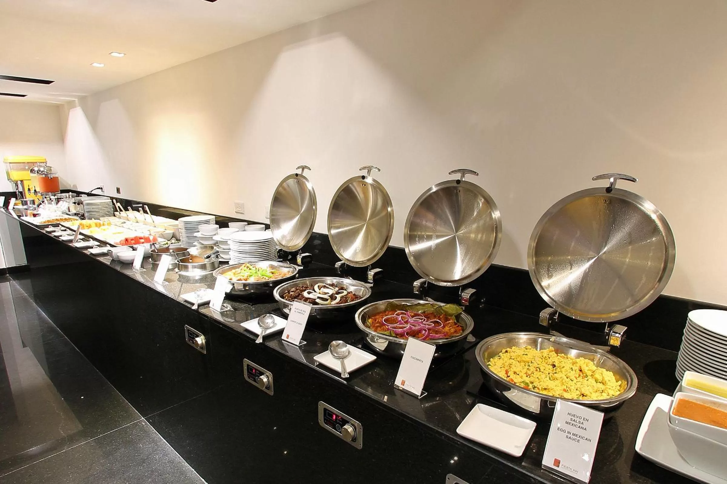 Restaurant/places to eat in Fiesta Inn Merida