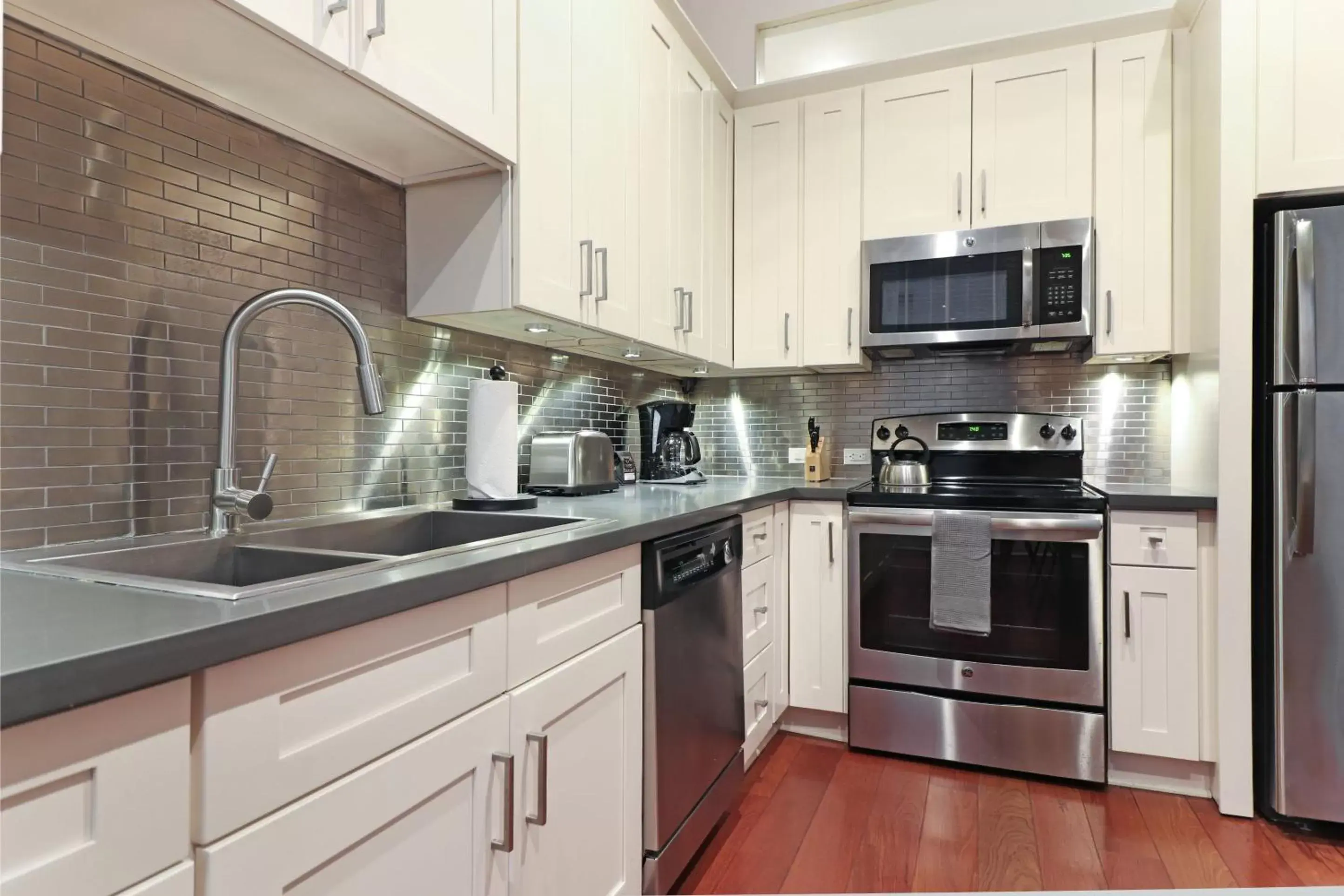 Adjacent Three Bed Three Bath Apartment in Roami at Factors Row Adjacent Three Bed Three Bath Apartment in Roami at Factors Row