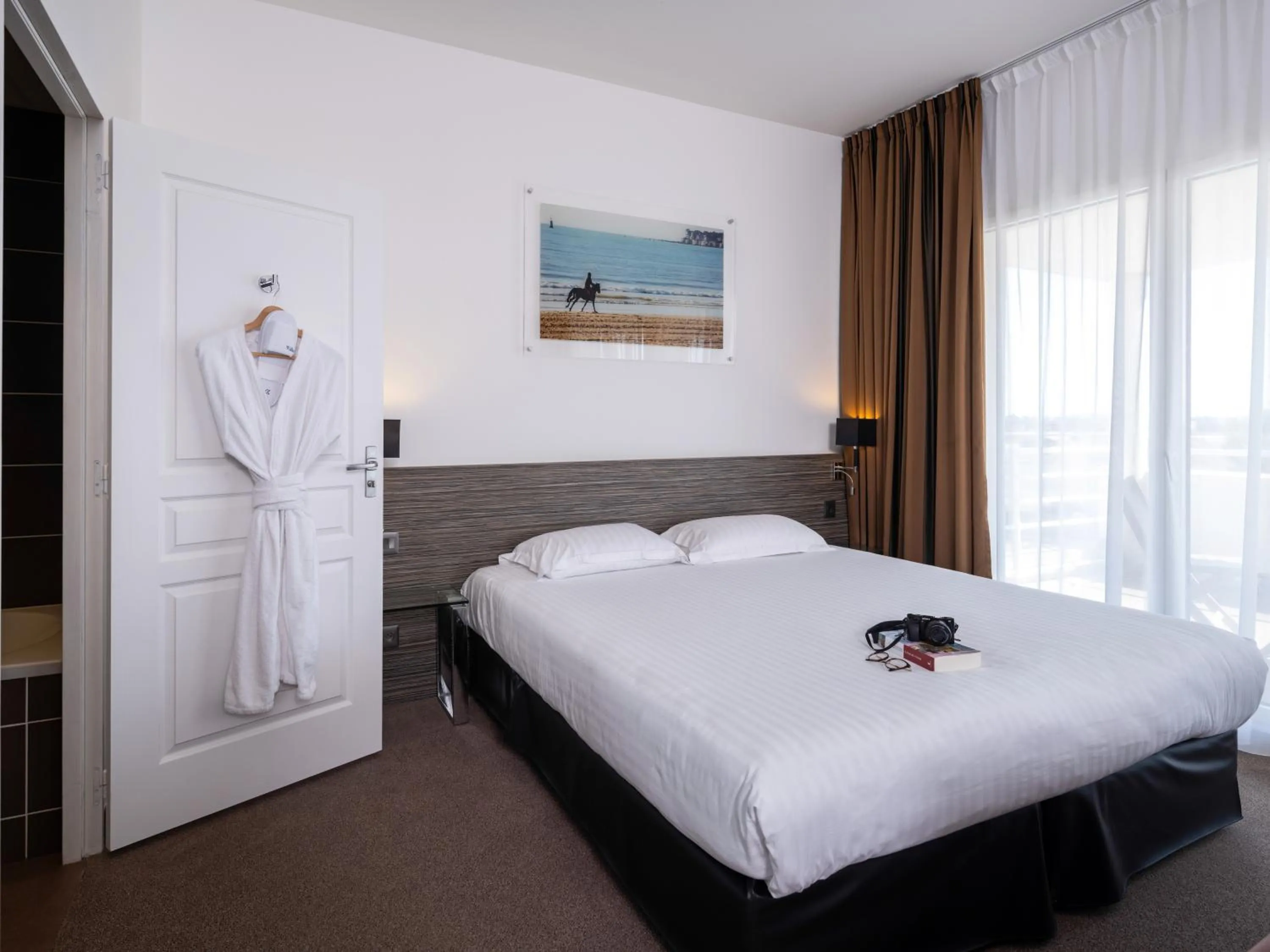 Bed in Golden Tulip La Baule Hotel and Residence
