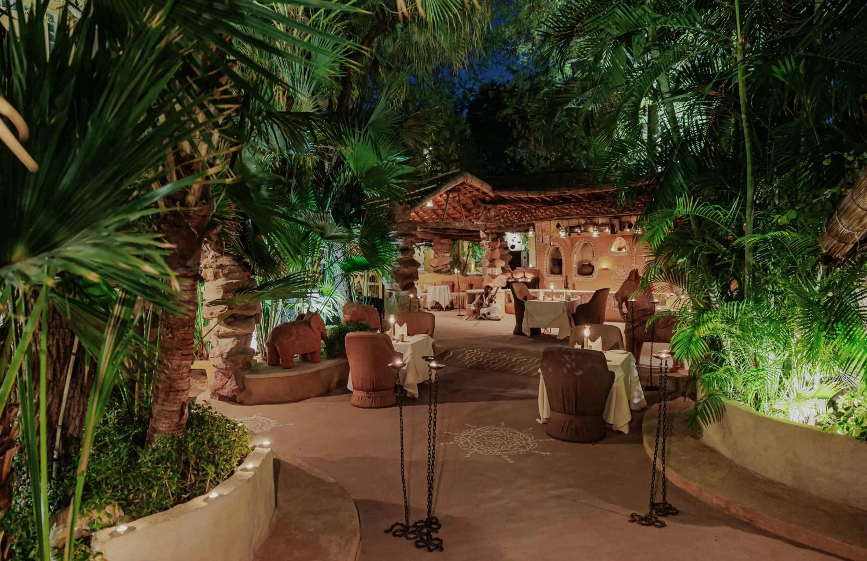 Restaurant/places to eat in Ajit Bhawan - A Palace Resort