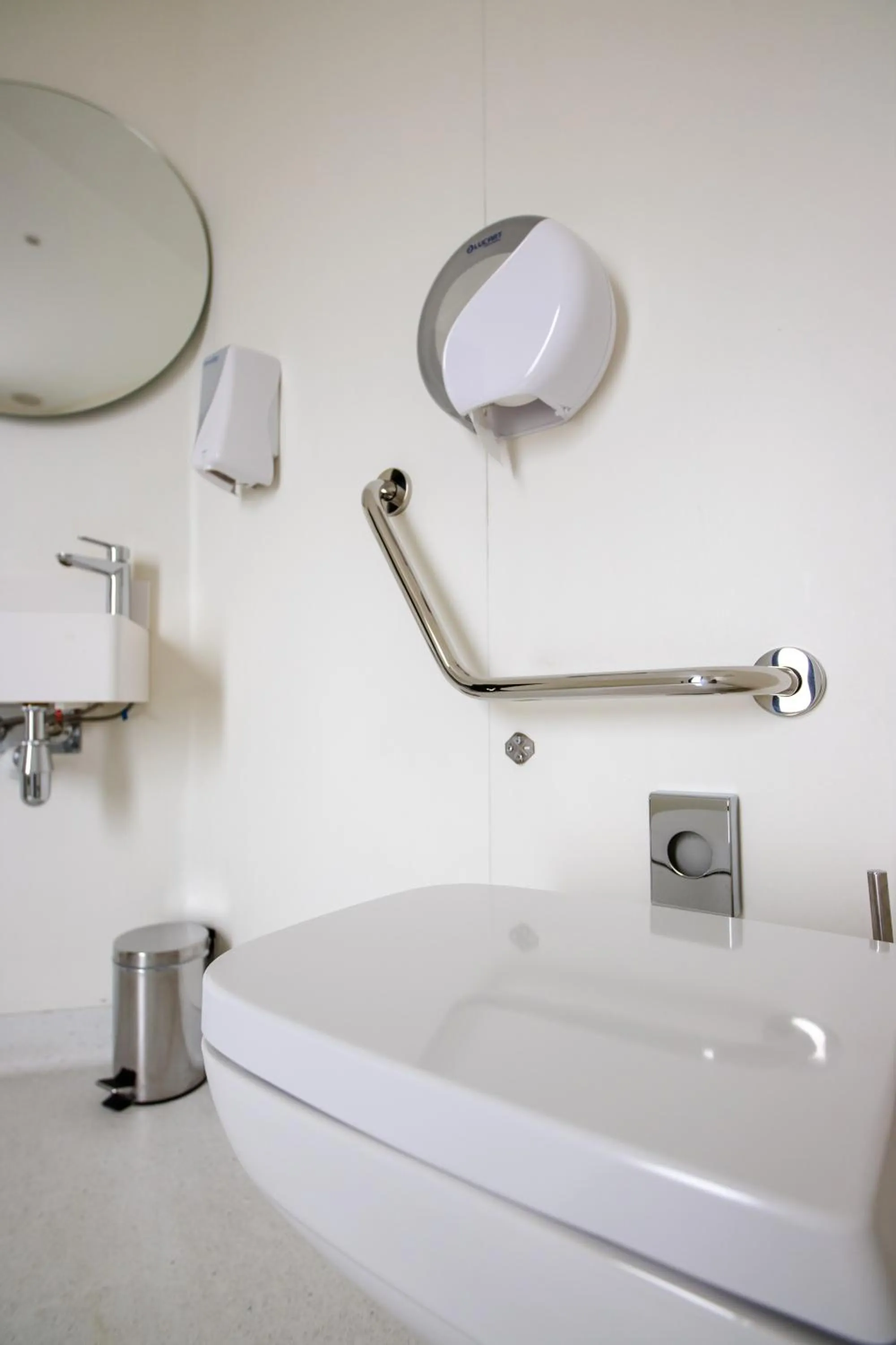 Bathroom in JO&JOE Paris Gentilly - Auberge de Jeunesse