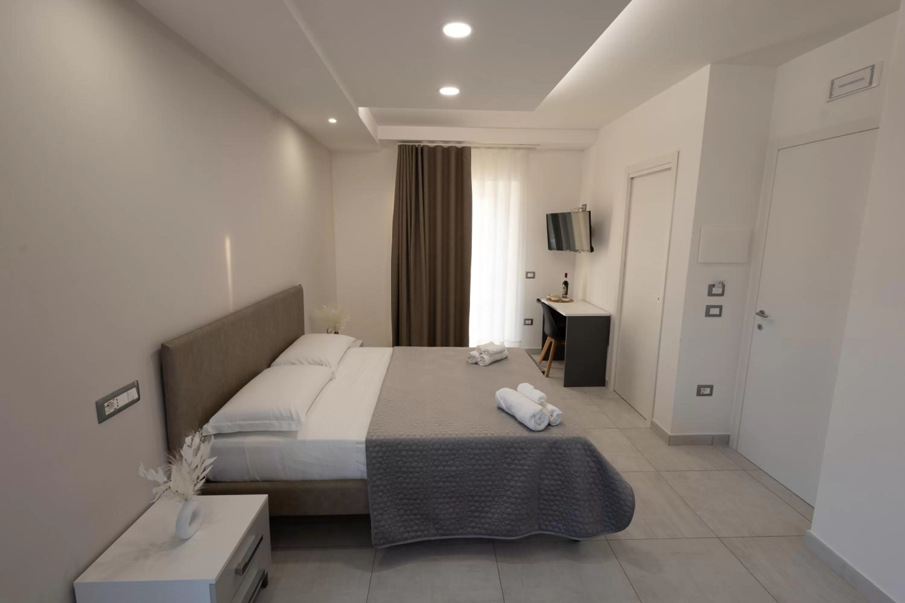 Bedroom, Bed in Rosy's House