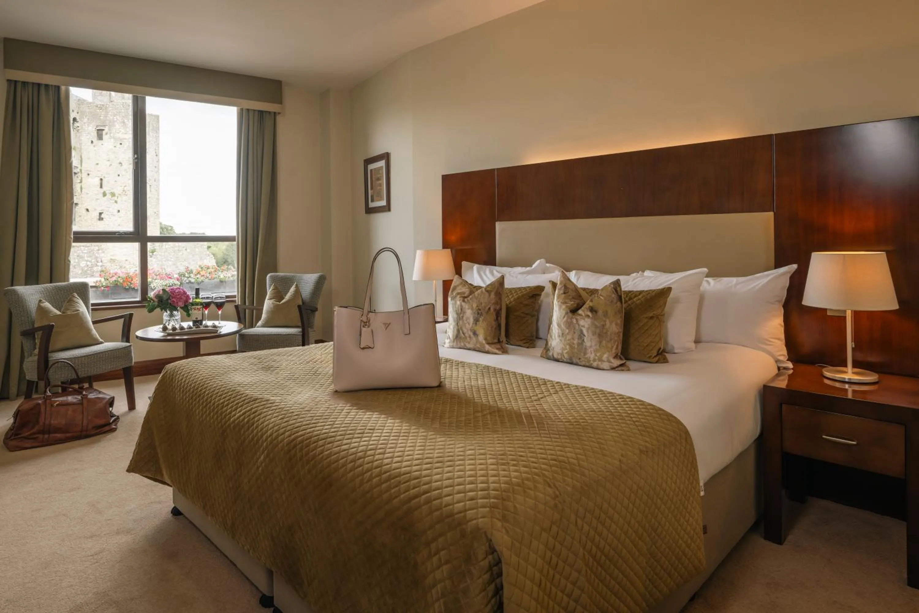 Bedroom, Bed in Trim Castle Hotel