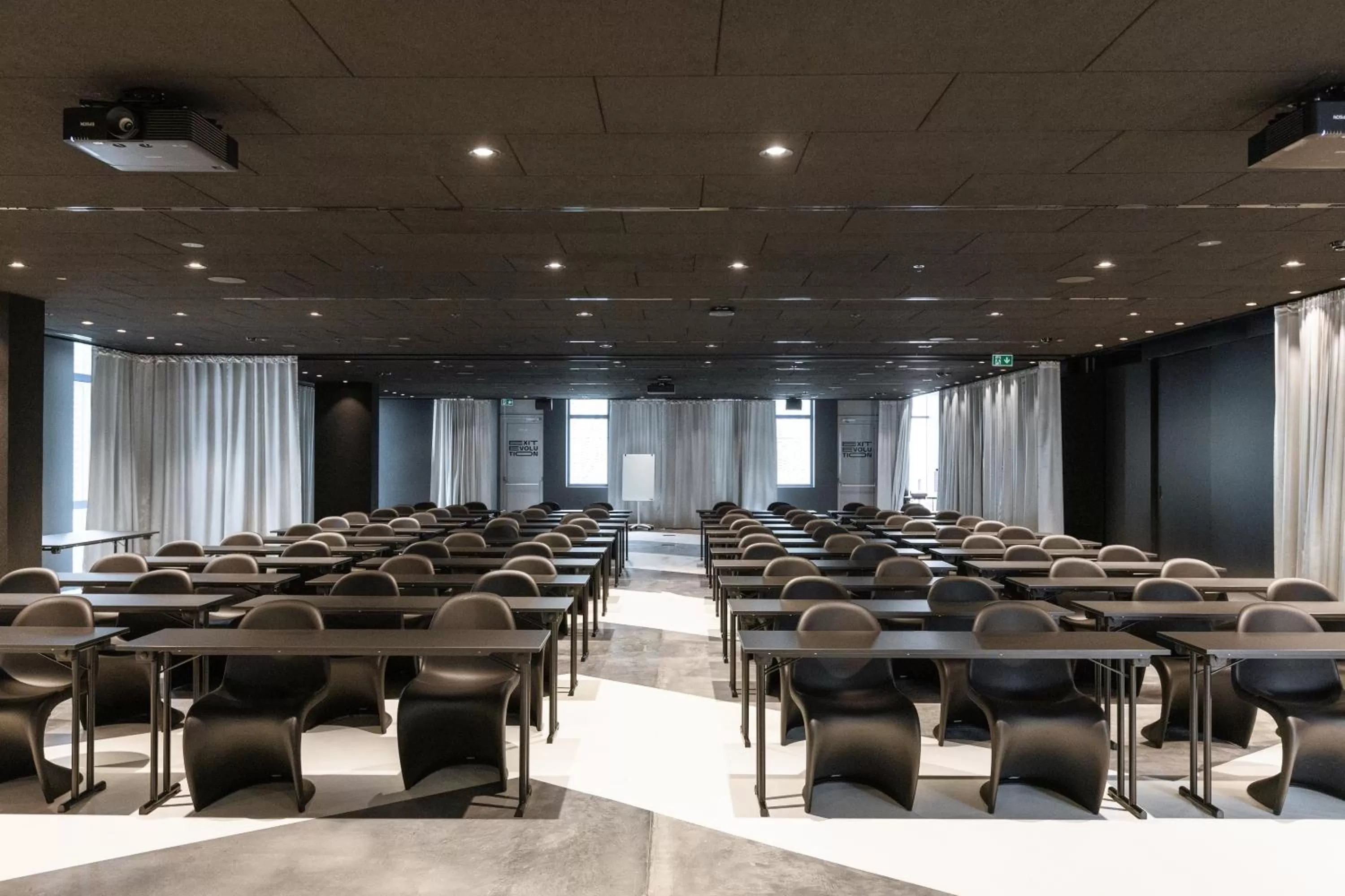 Meeting/conference room in Zonar Zagreb by Maistra City Vibes