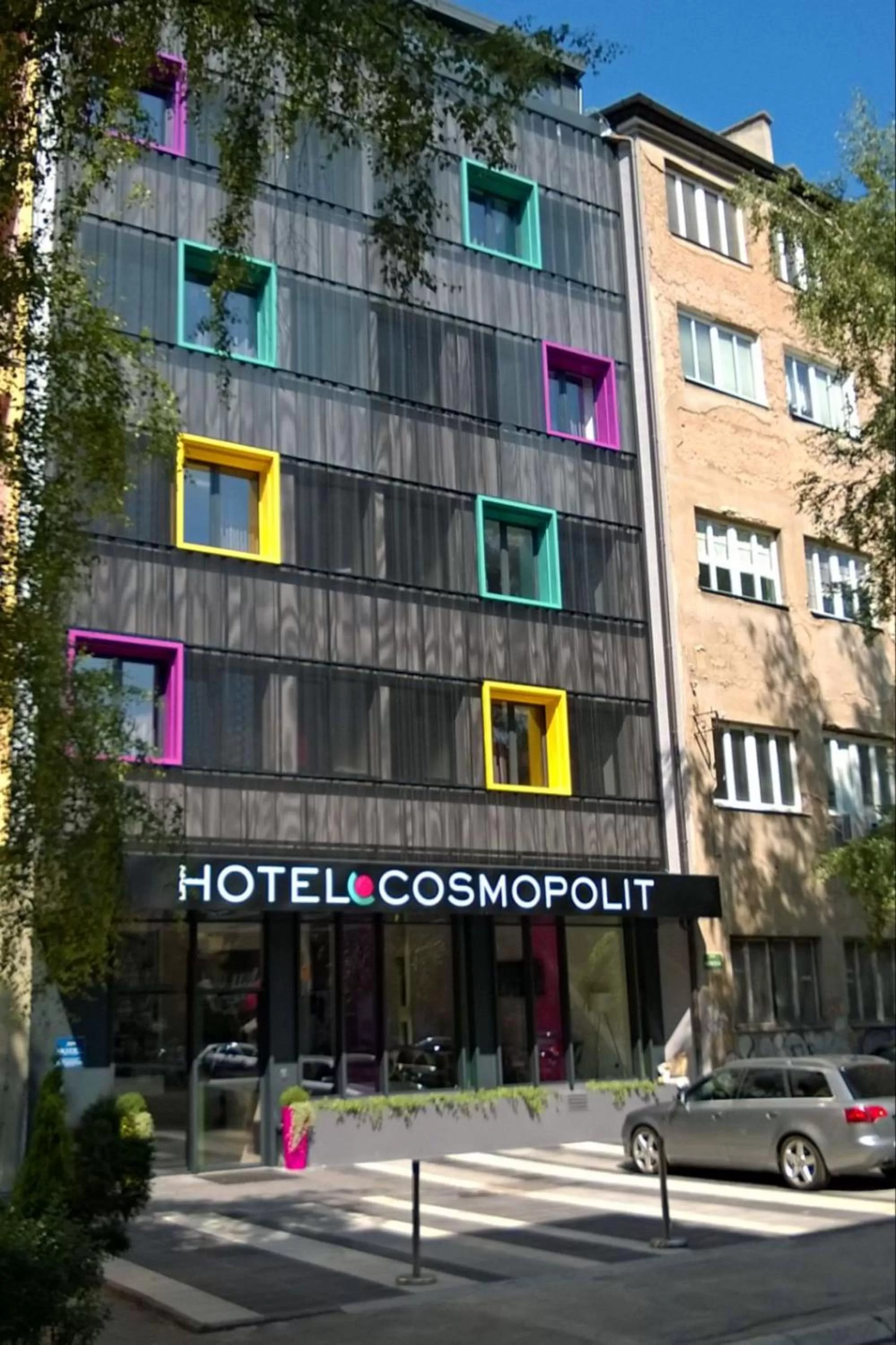 Property building in Hotel Cosmopolit