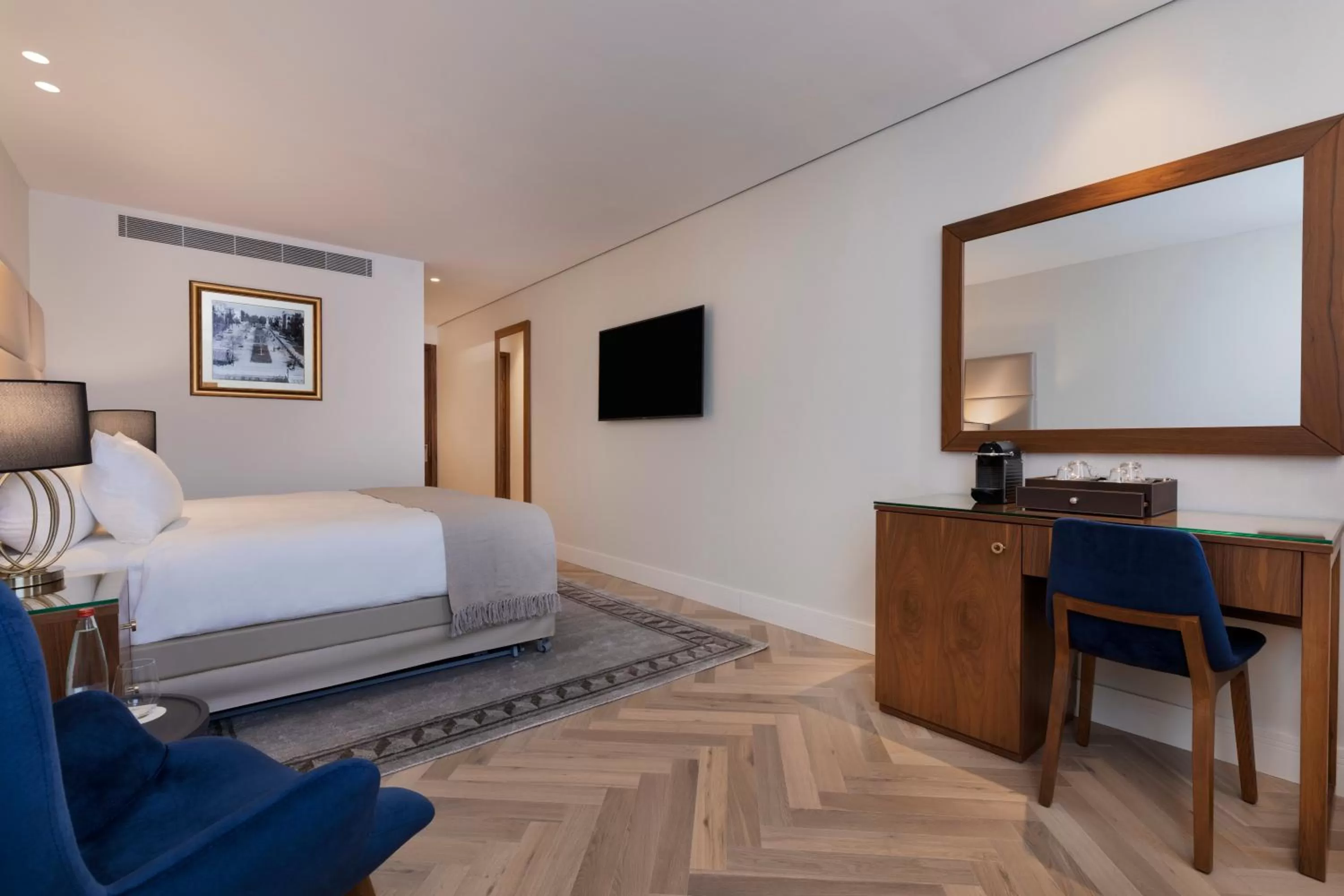 Deluxe Double Room with Sea View - single occupancy in Herbert Samuel Opera Tel Aviv