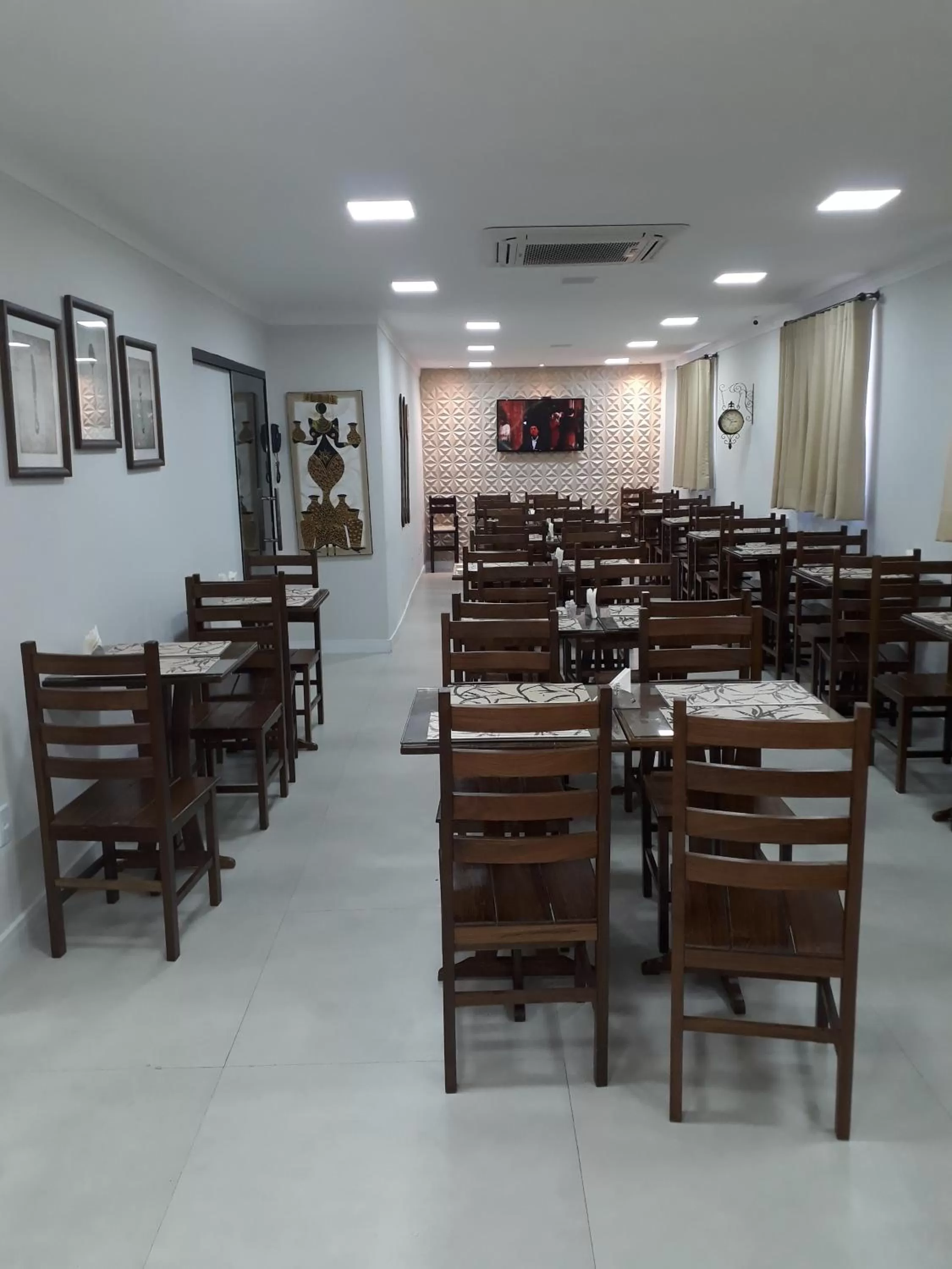 Restaurant/places to eat in Hotel Sempre Bahia