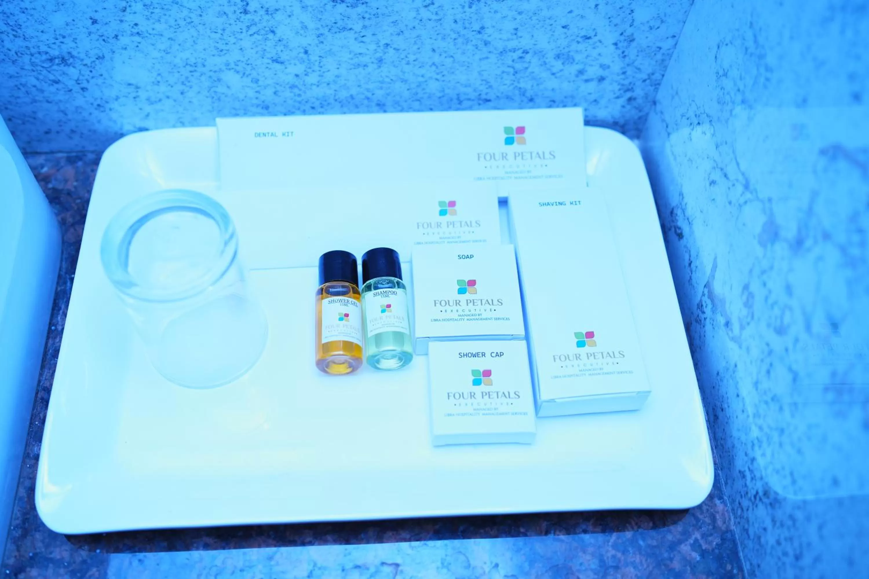 Four Petals Executive by LHMS